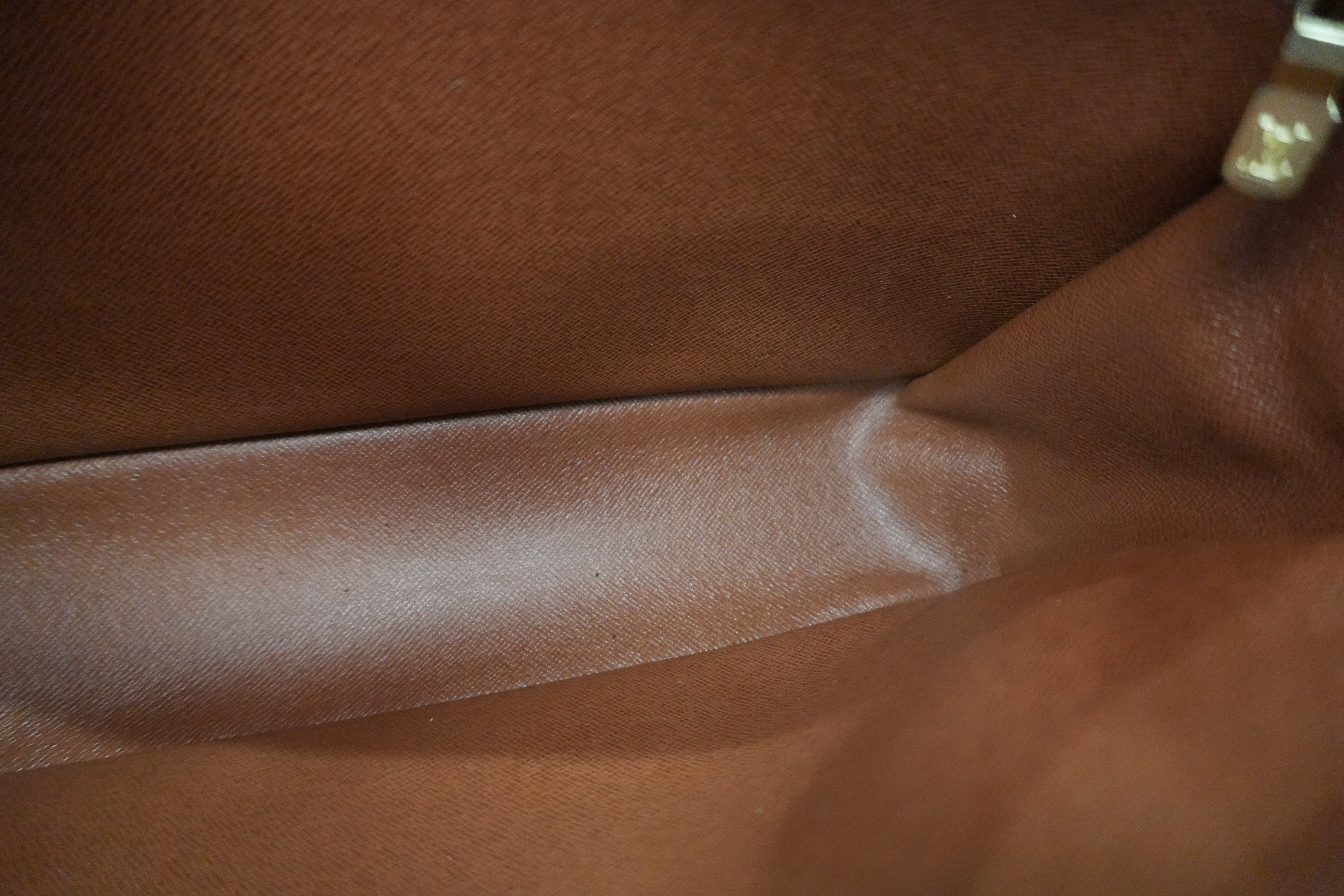 Pre-owned Louis Vuitton Monogram Trocadero GM Shoulder Bag