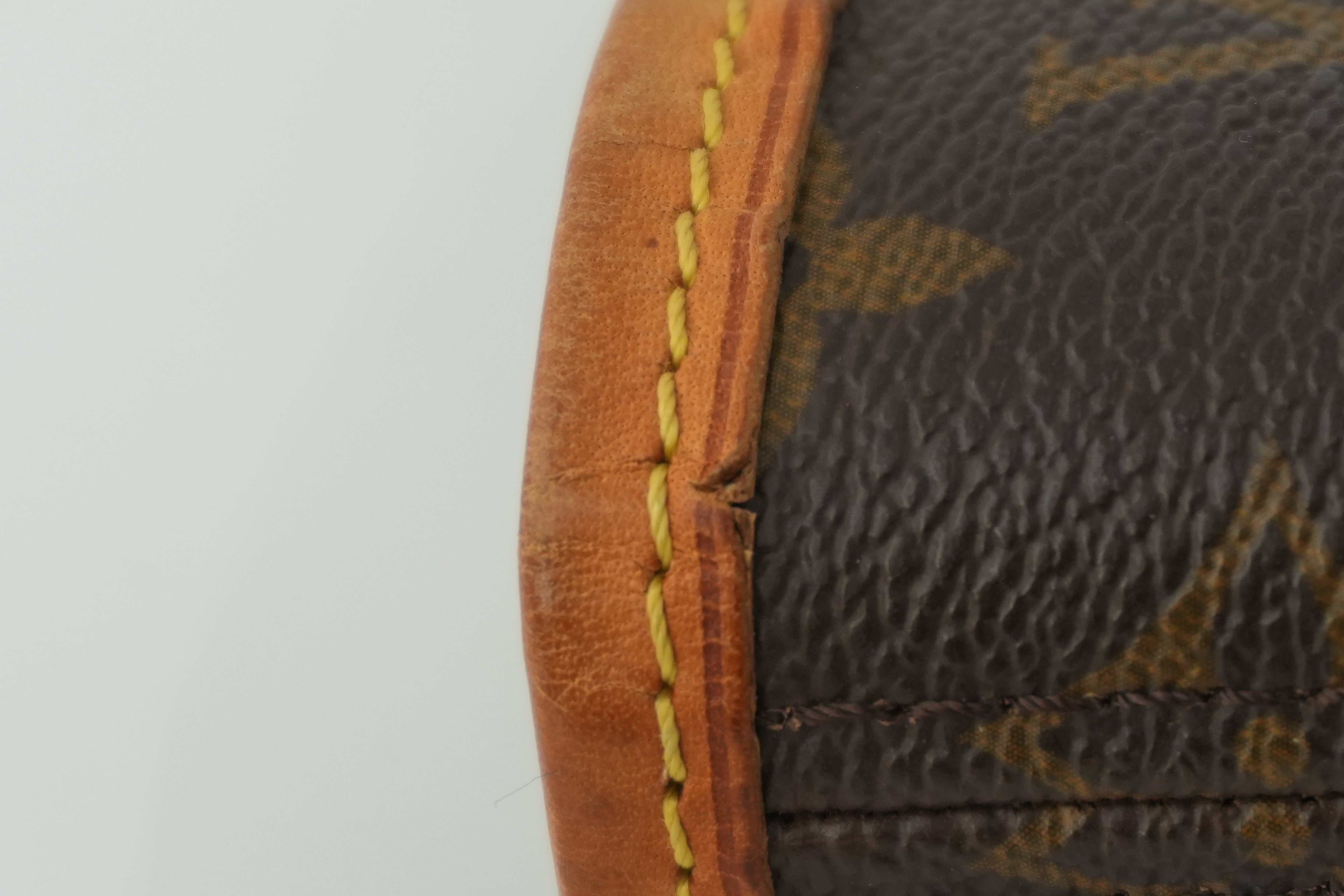 Louis Vuitton Monogram Neverfull MM Shoulder Tote Bag Used