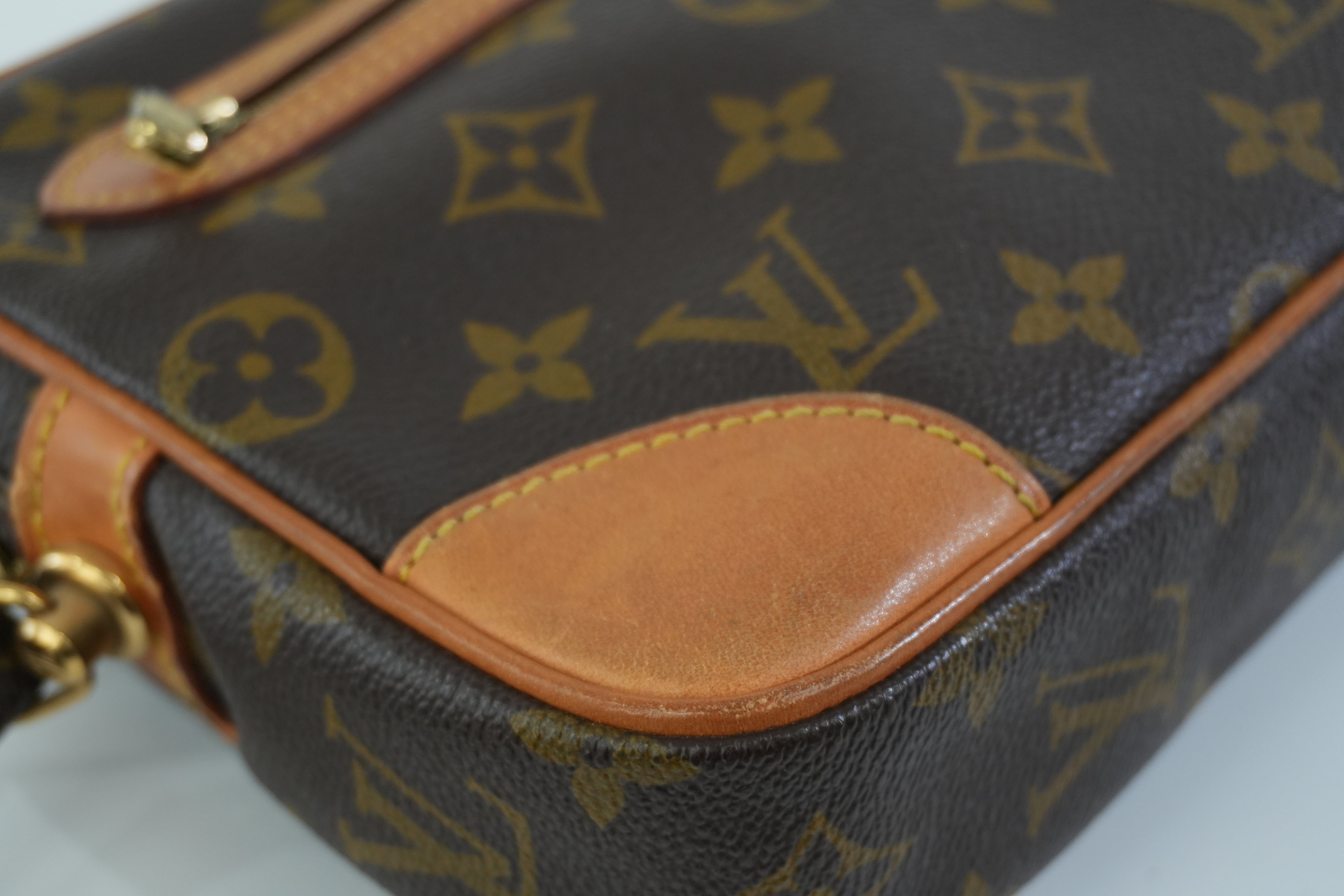 Pre-owned Louis Vuitton Monogram Dragonne GM Clutch Bag