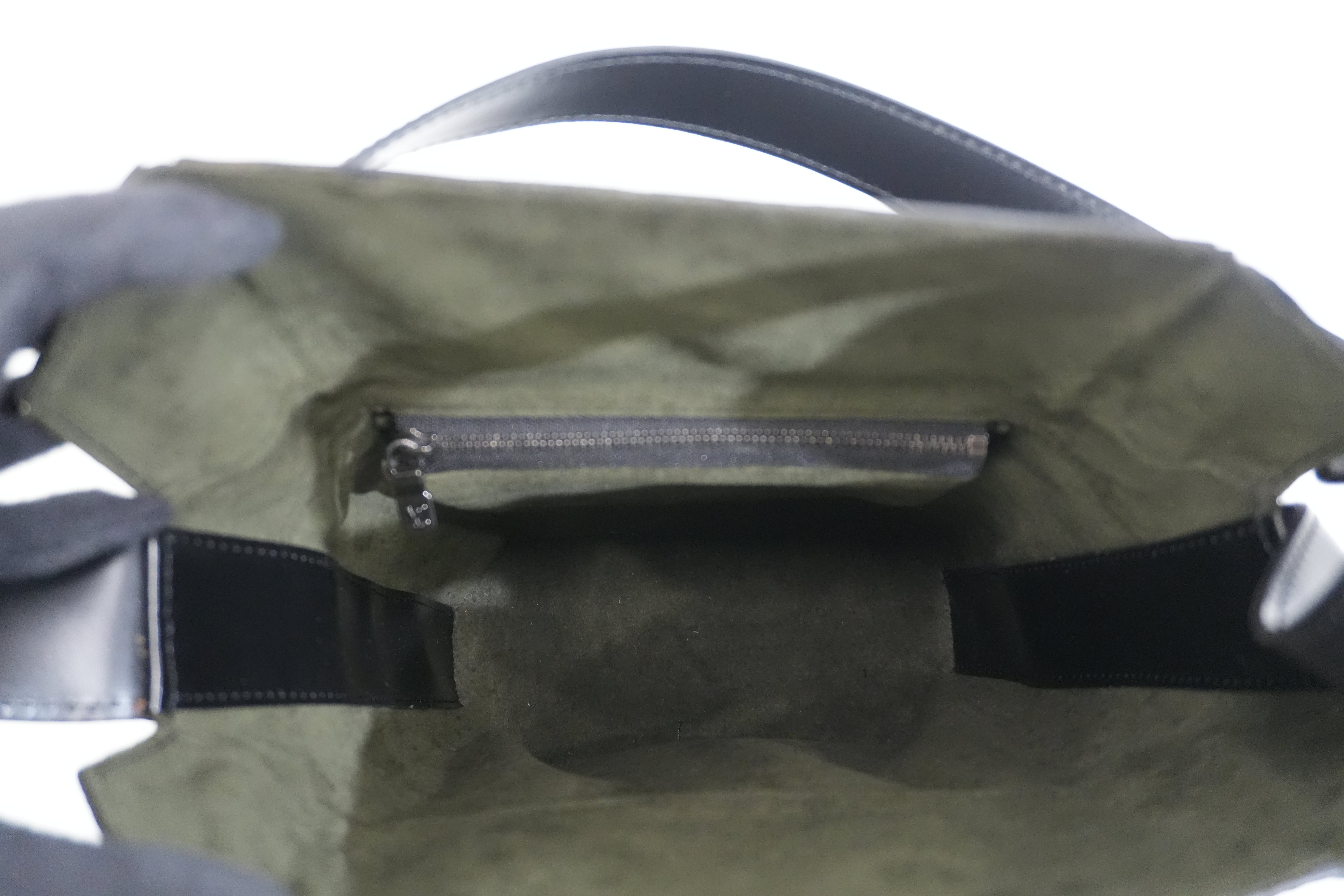 Pr-owned Louis Vuitton Epi Sac Seau Shoulder Bag Black