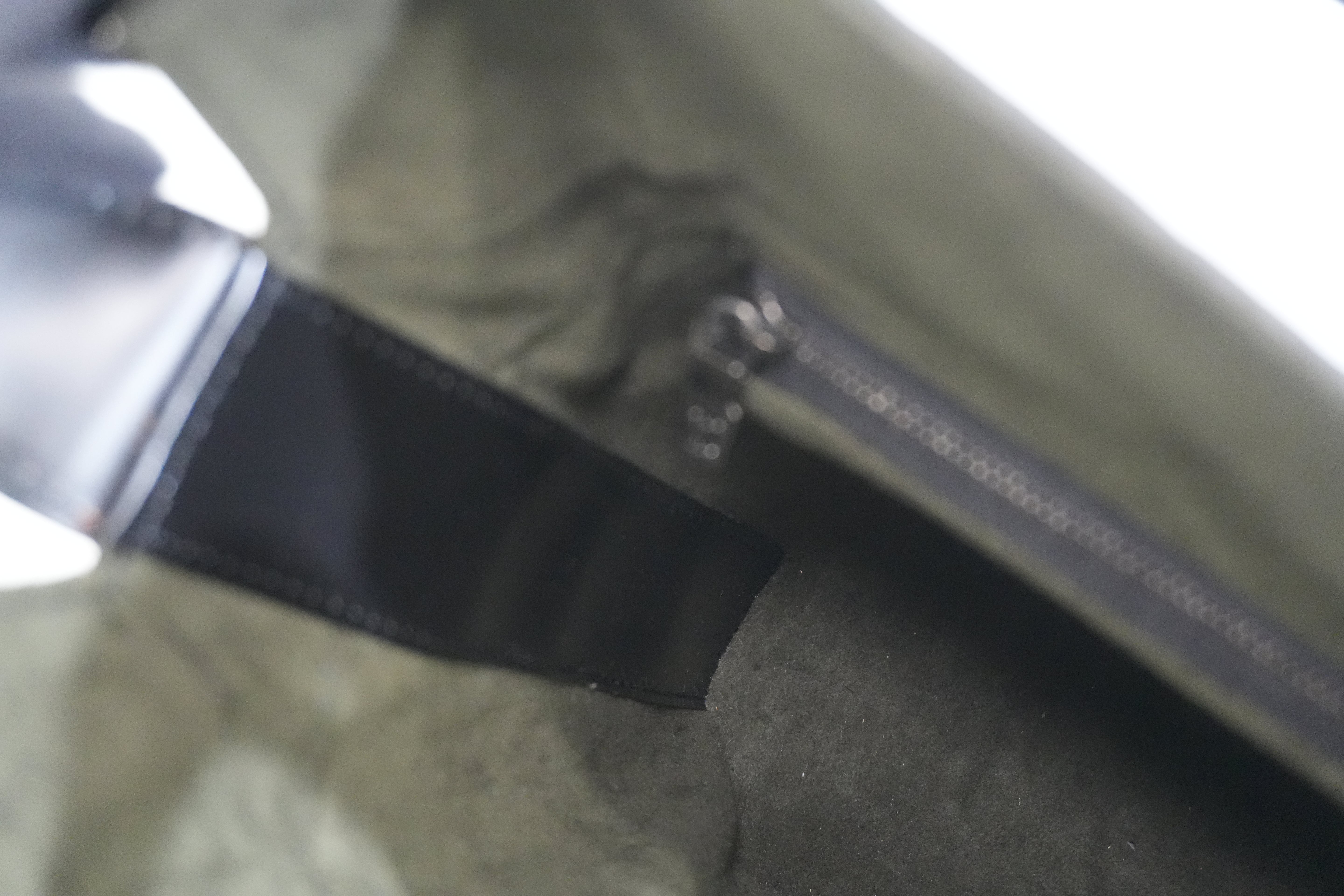 Pr-owned Louis Vuitton Epi Sac Seau Shoulder Bag Black