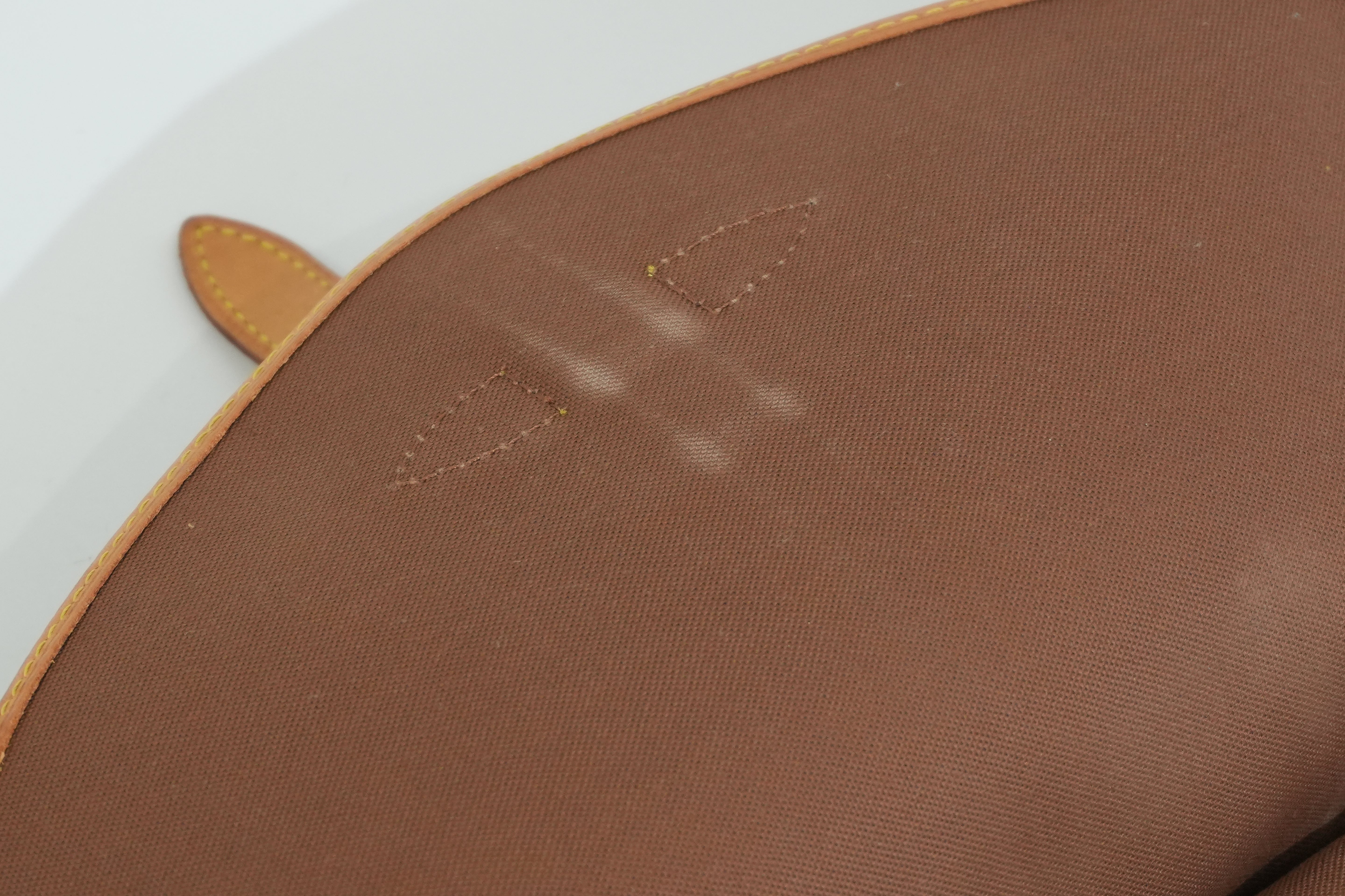 Pre-owned Louis Vuitton Monogram Saumur 30 Crossbody Bag