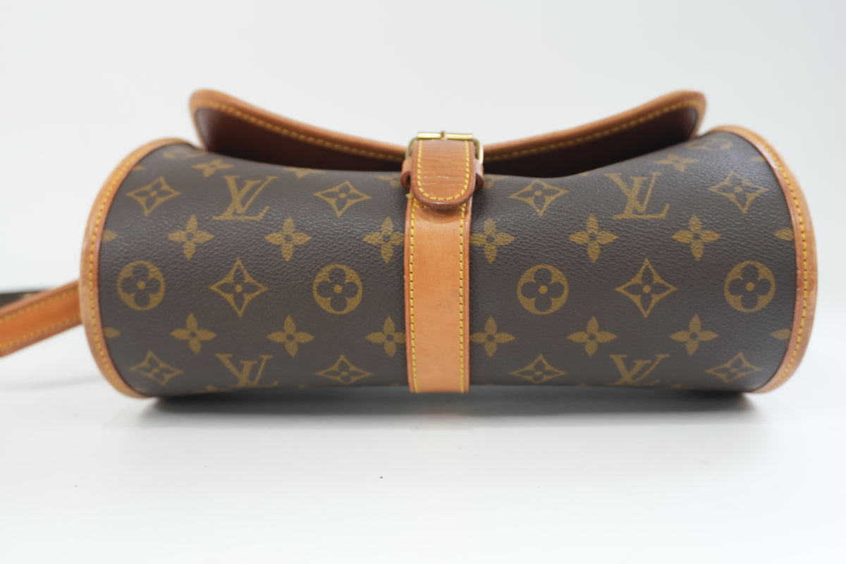 Pre-Owned Louis Vuitton Monogram Marne Shoulder Bag