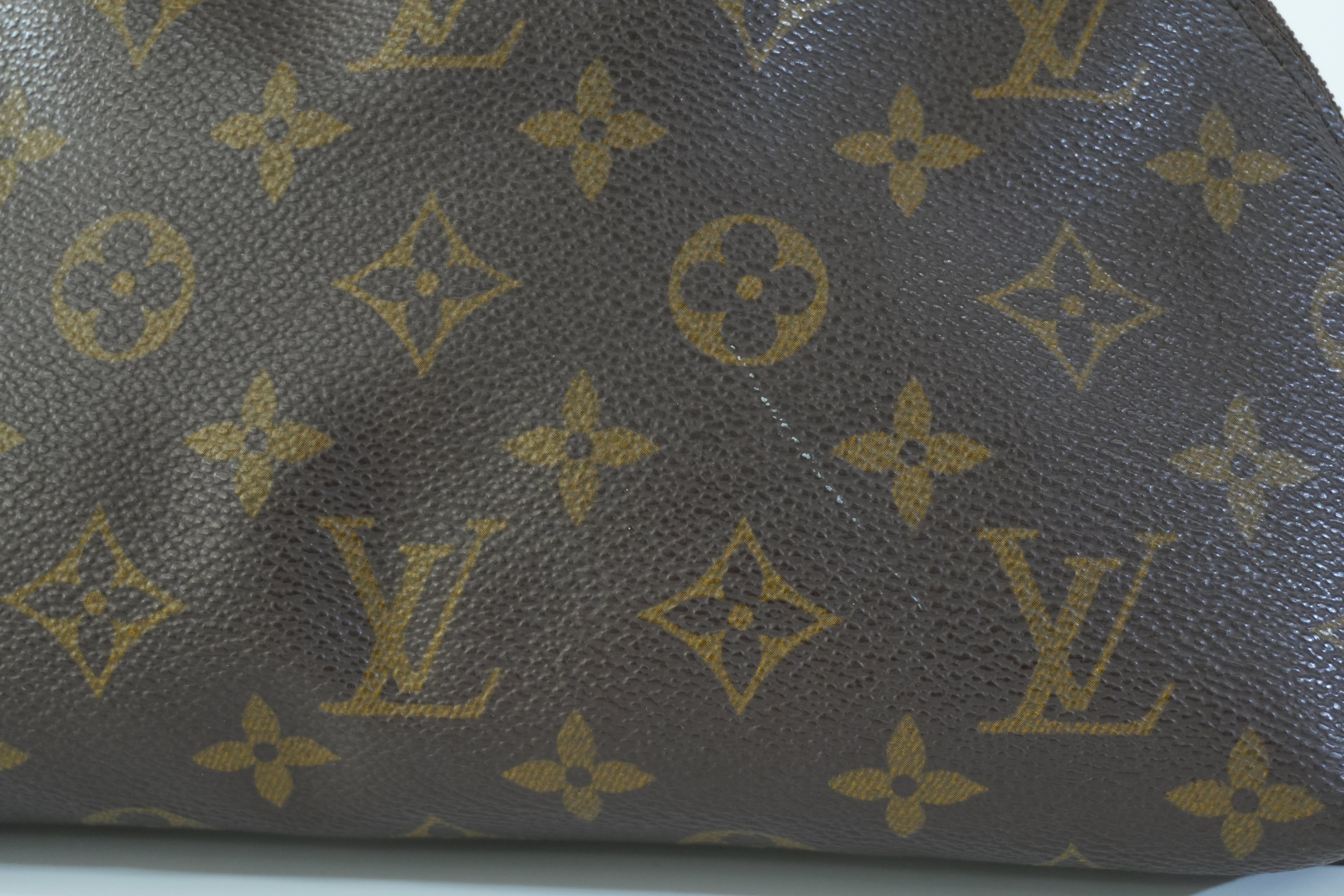 Pre-owned Louis Vuitton Monogram Demi Ronde Pouch