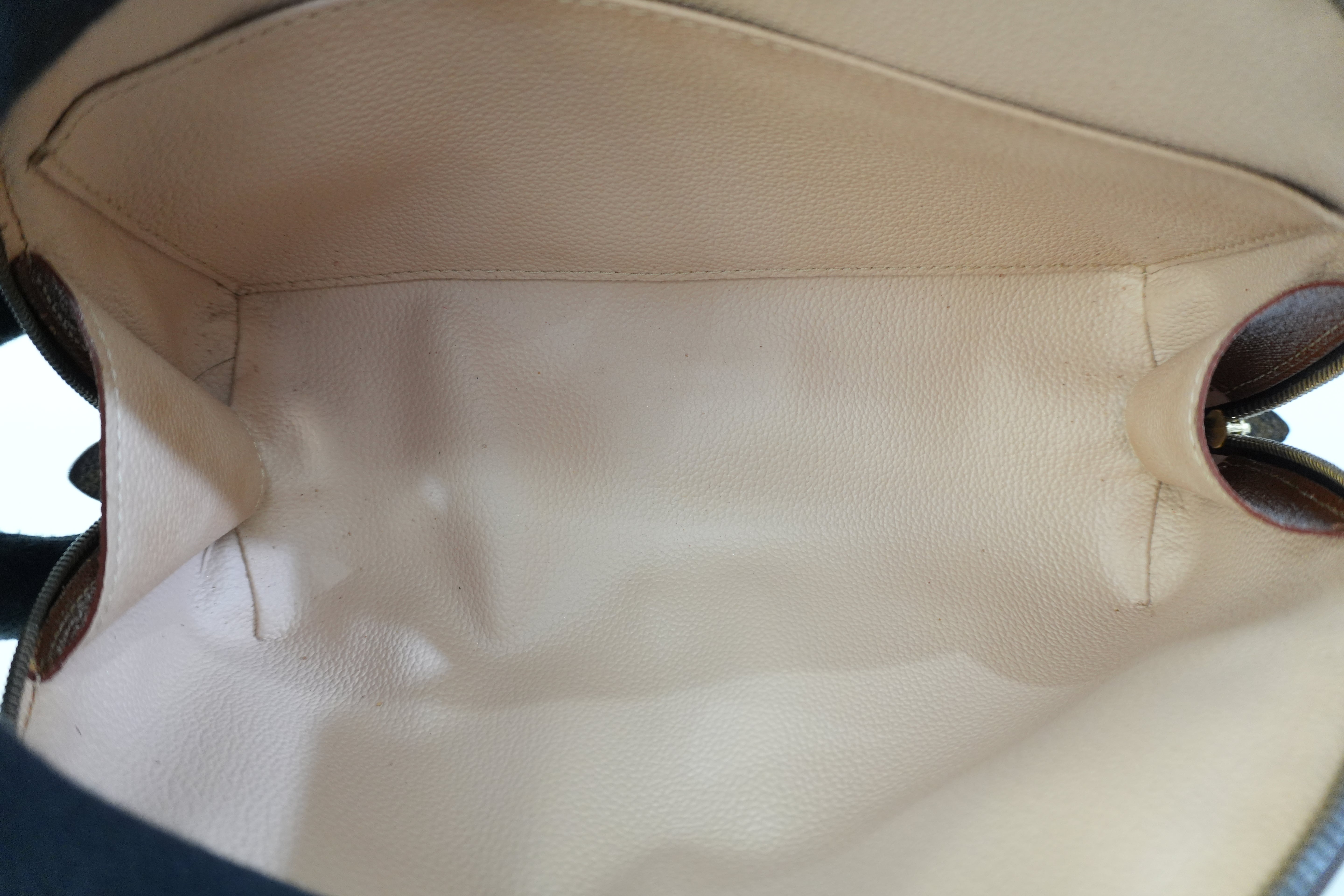 Pre-owned Louis Vuitton Monogram Demi Ronde Pouch