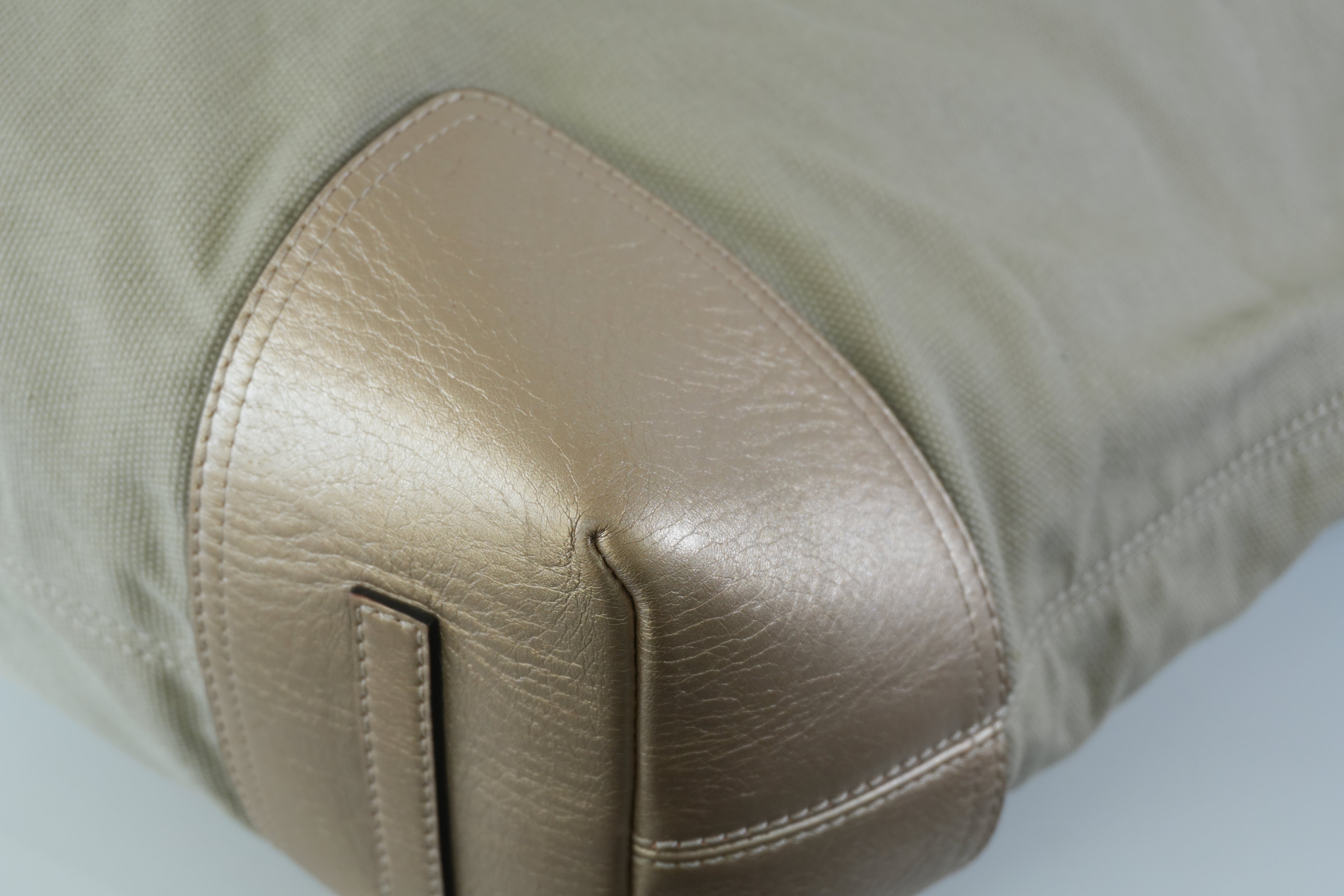 Pre-owned Loewe Analog Metallic Tote Bag Gold