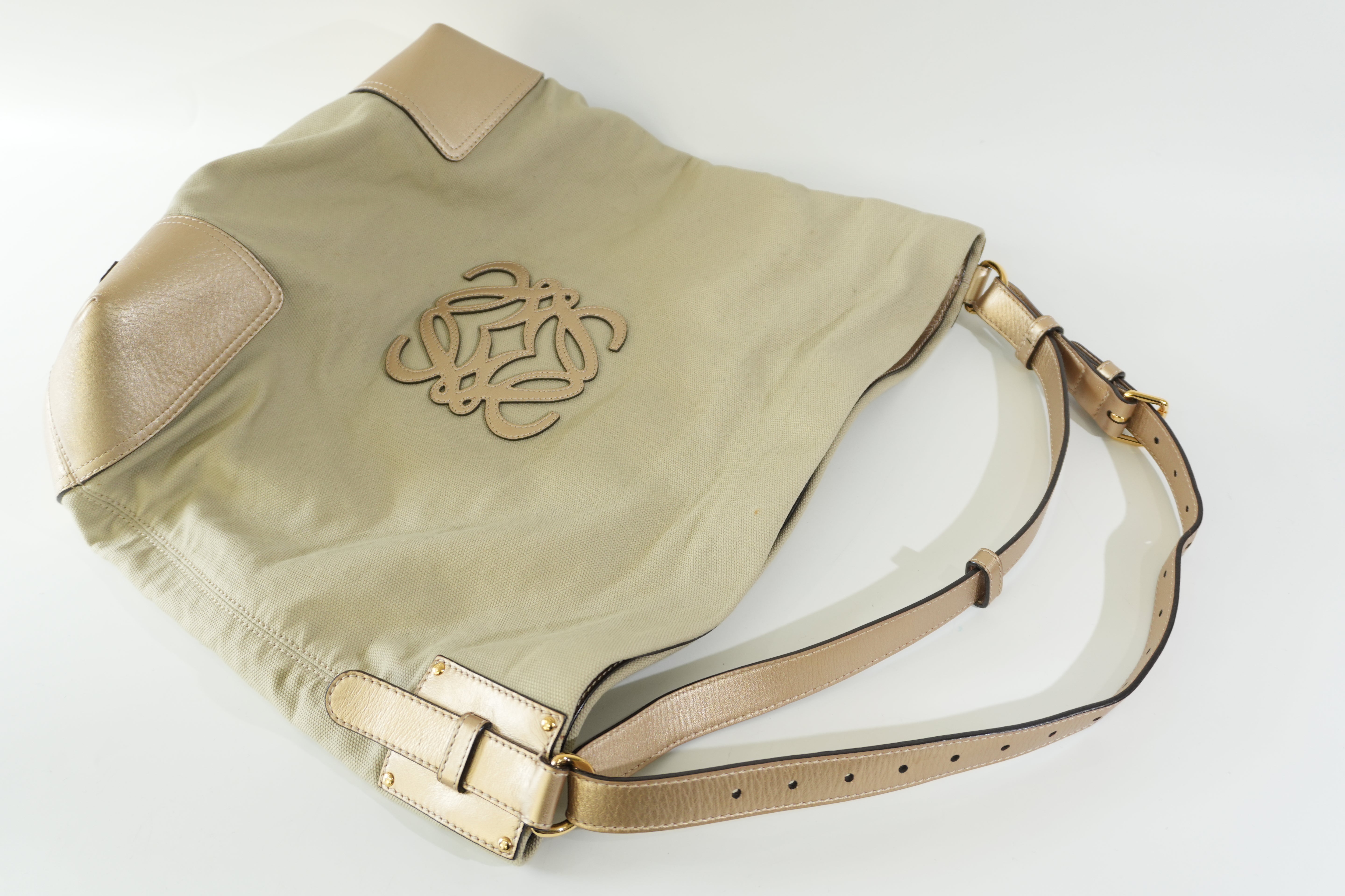 Pre-owned Loewe Analog Metallic Tote Bag Gold