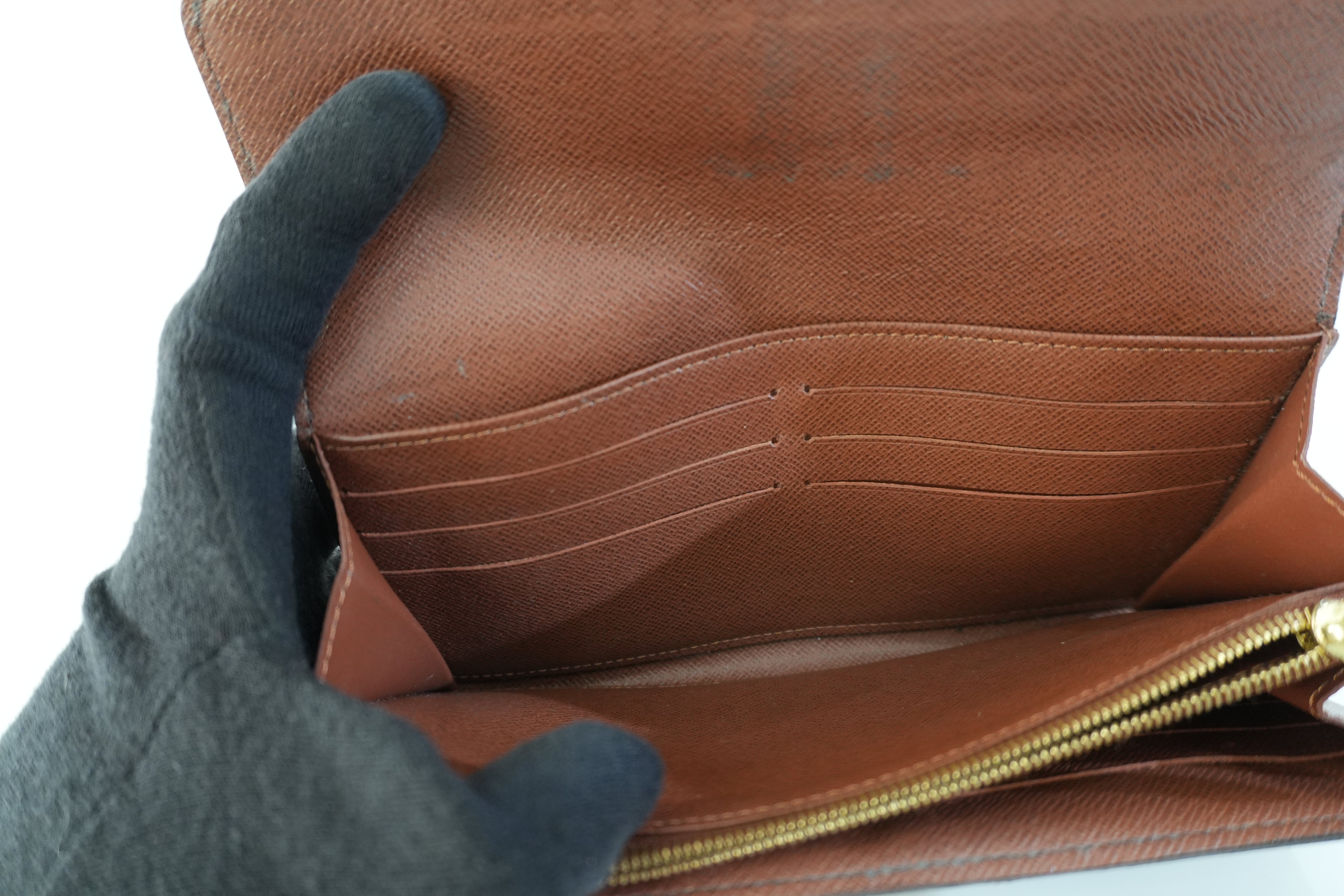 Pre-owned Louis Vuitton Monogram Sarah Wallet