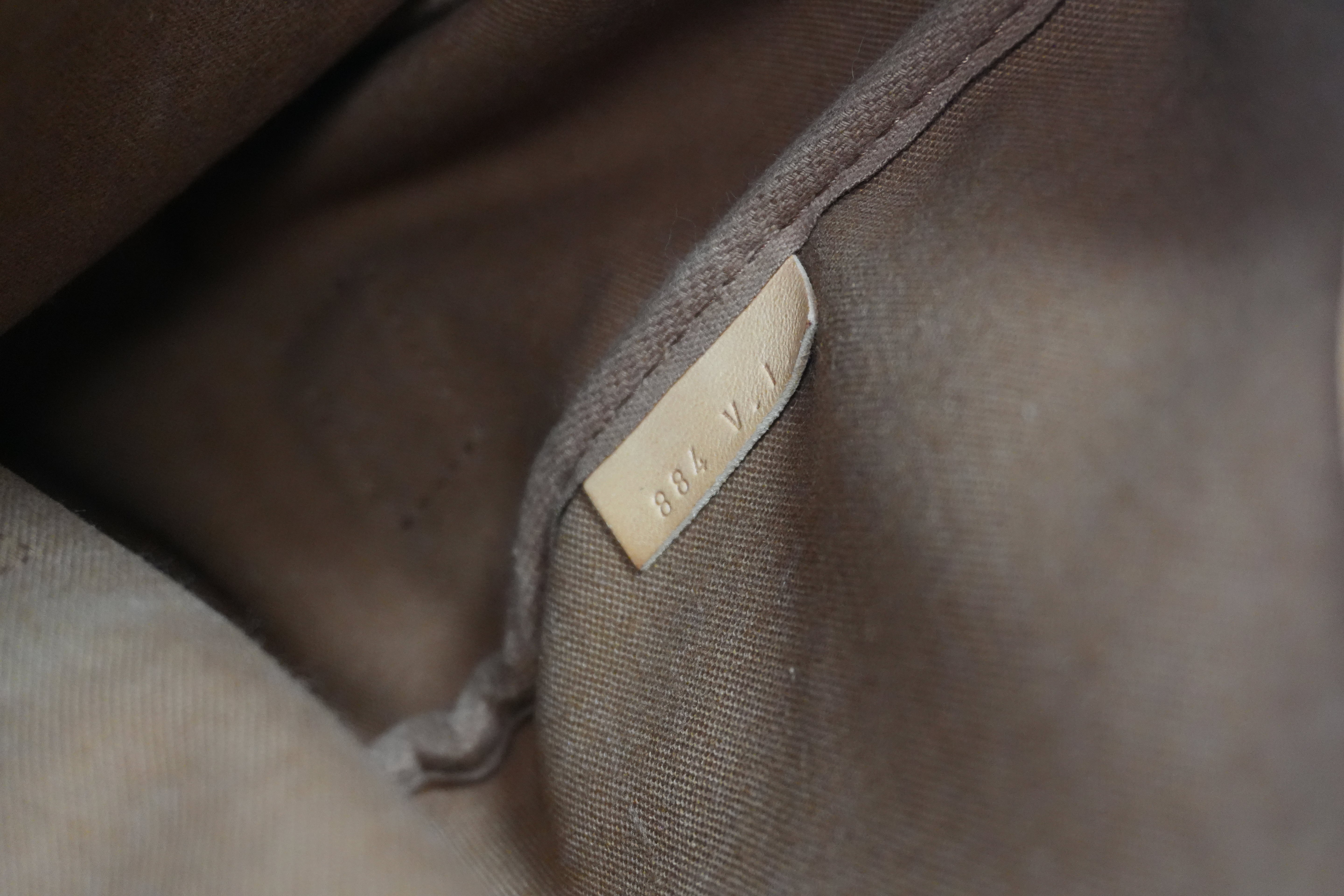 Pre-Owned Burberry HayMarket Check Hobo Shoulder Bag Brown