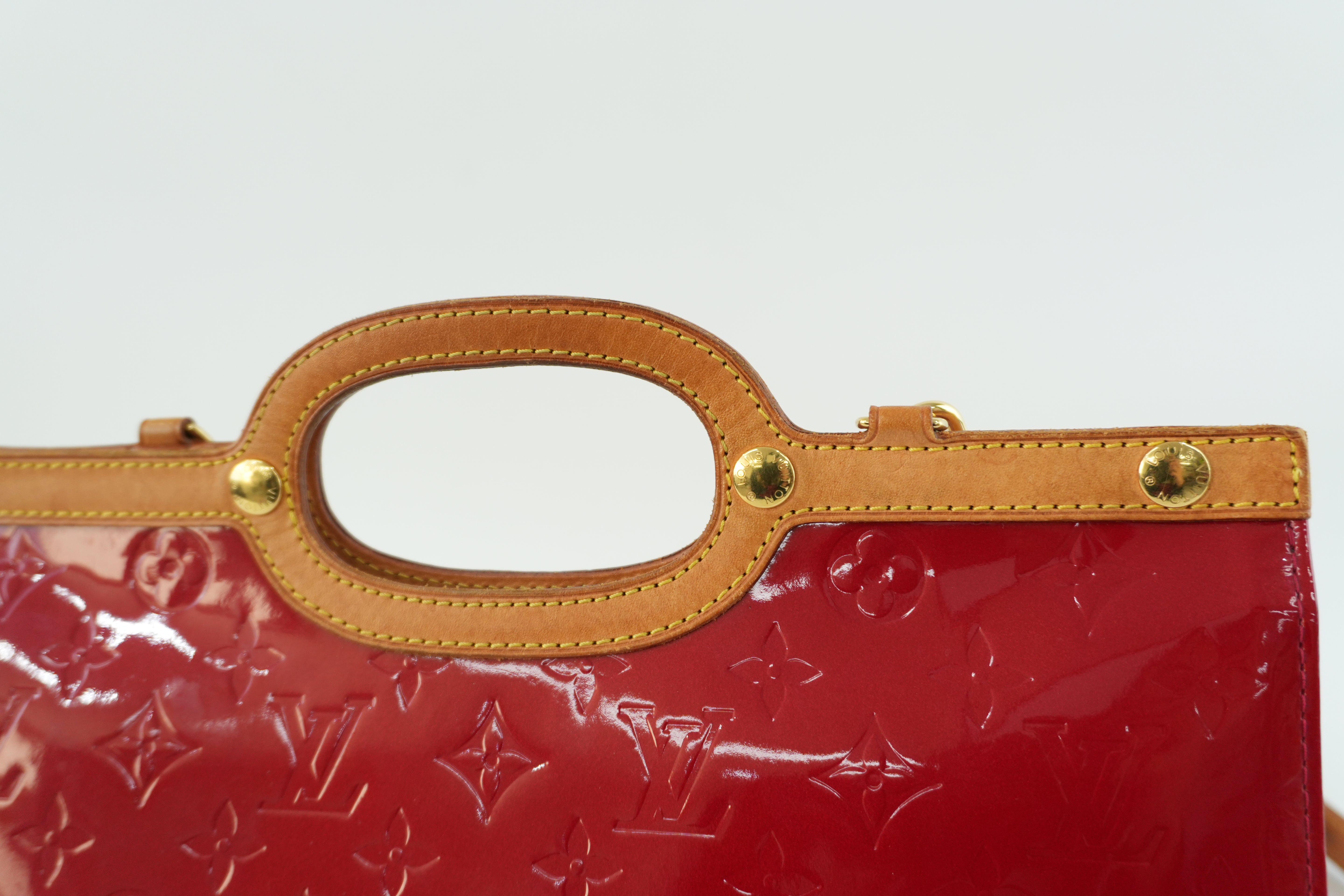 Louis Vuitton Vernis Roxbury Drive Red Used