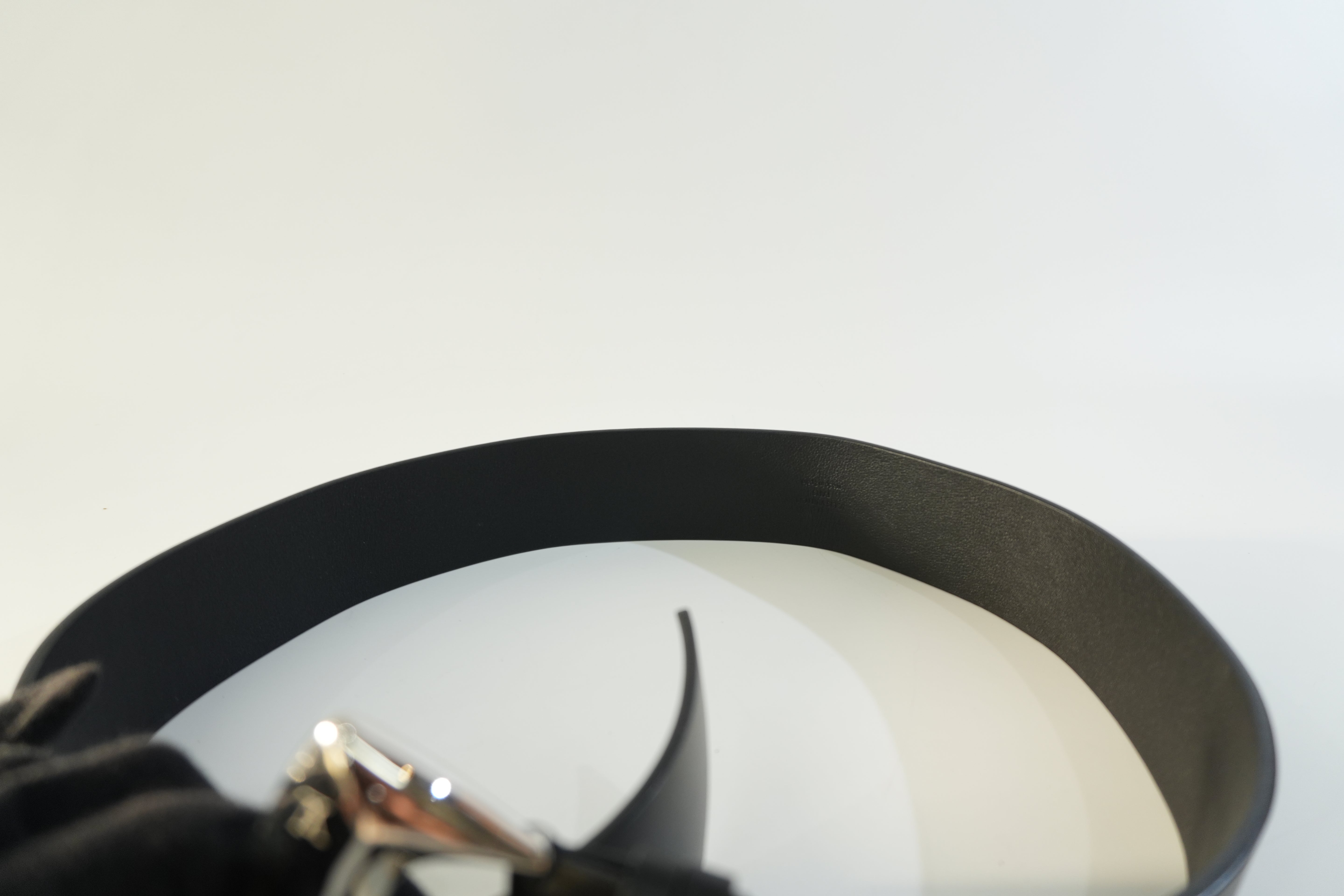 Pre-owned Louis Vuitton Leather Belt Size 80 Black