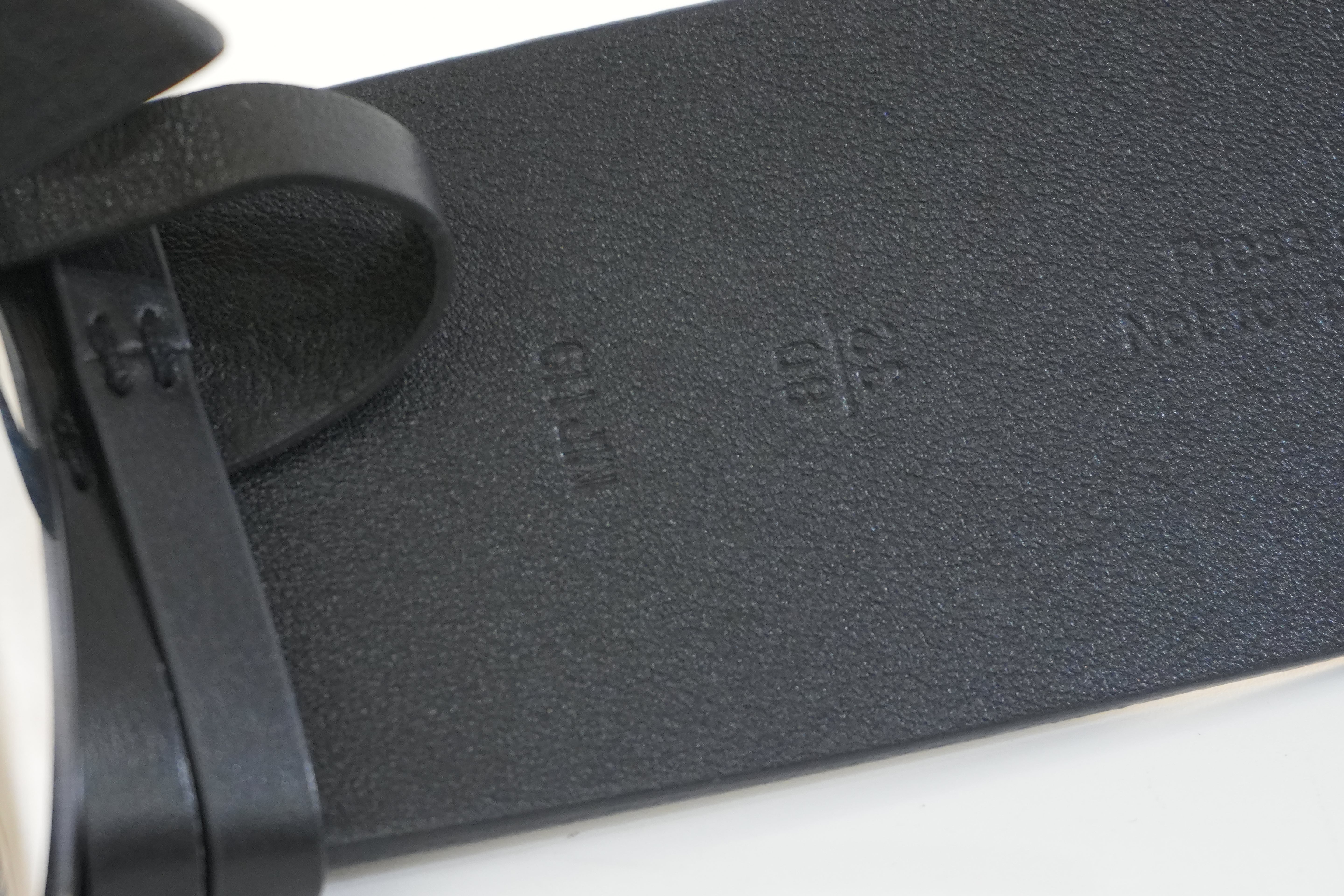 Pre-owned Louis Vuitton Leather Belt Size 80 Black