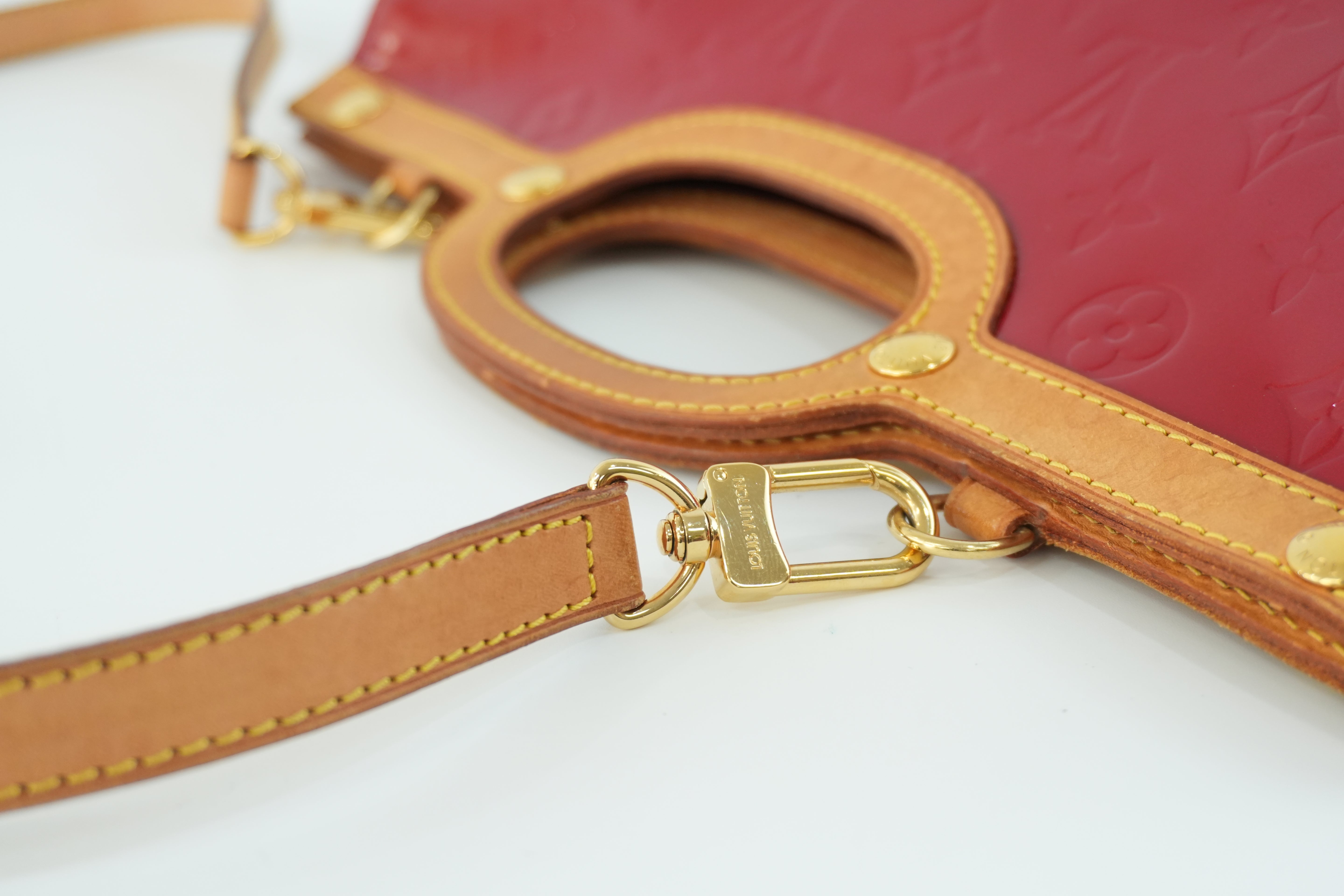 Louis Vuitton Vernis Roxbury Drive Red Used