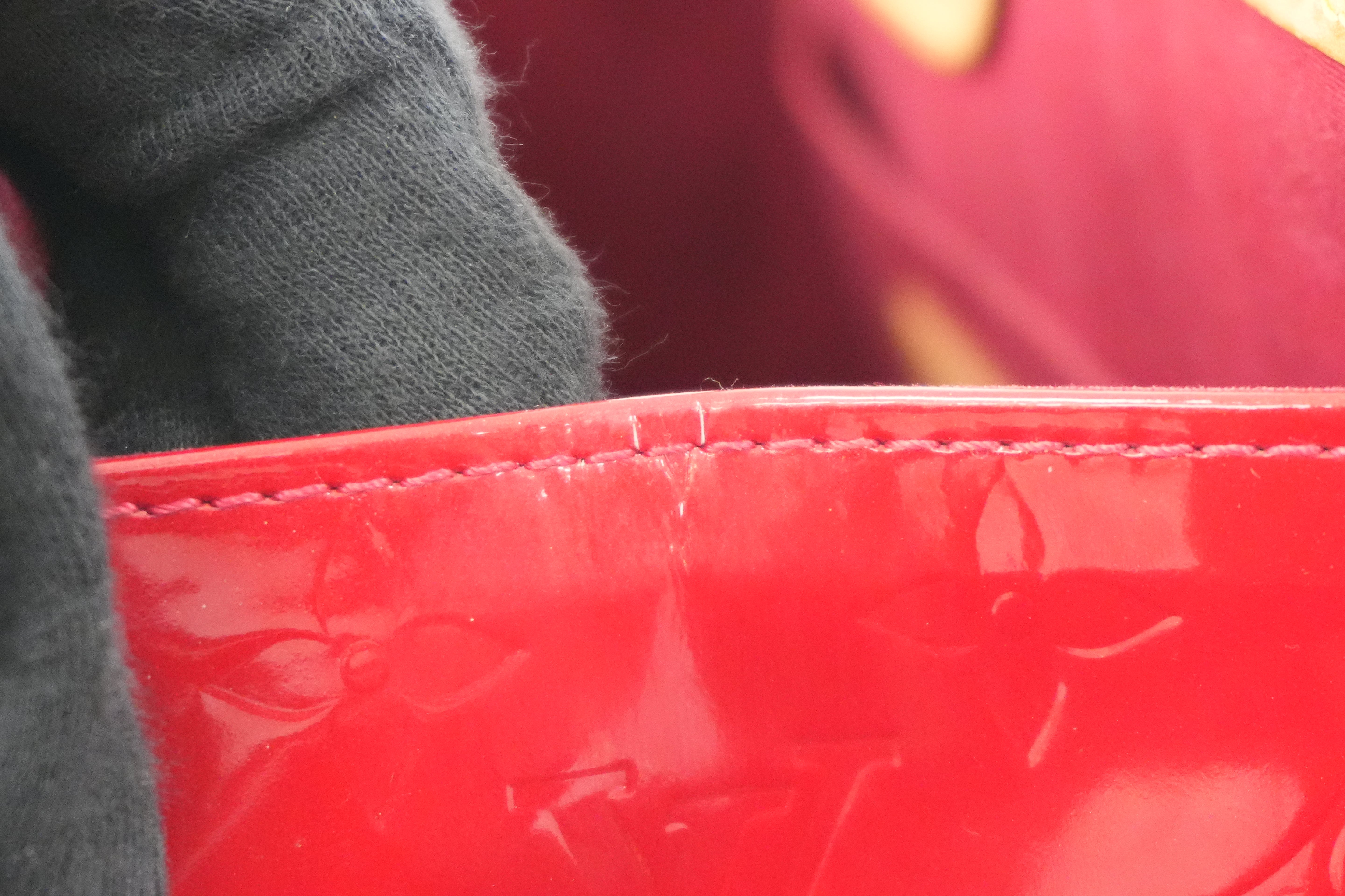 Louis Vuitton Vernis Roxbury Drive Red Used