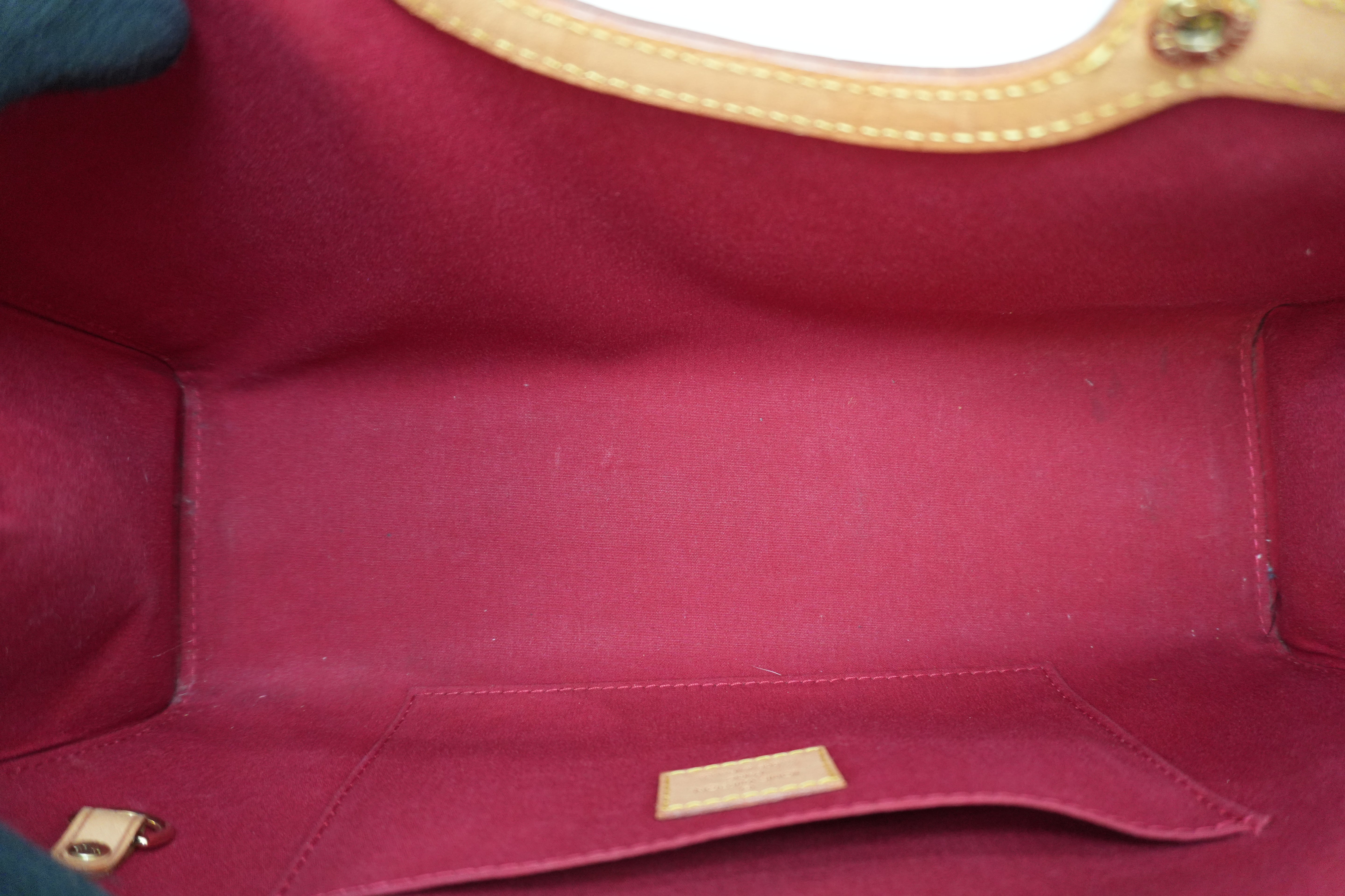 Louis Vuitton Vernis Roxbury Drive Red Used