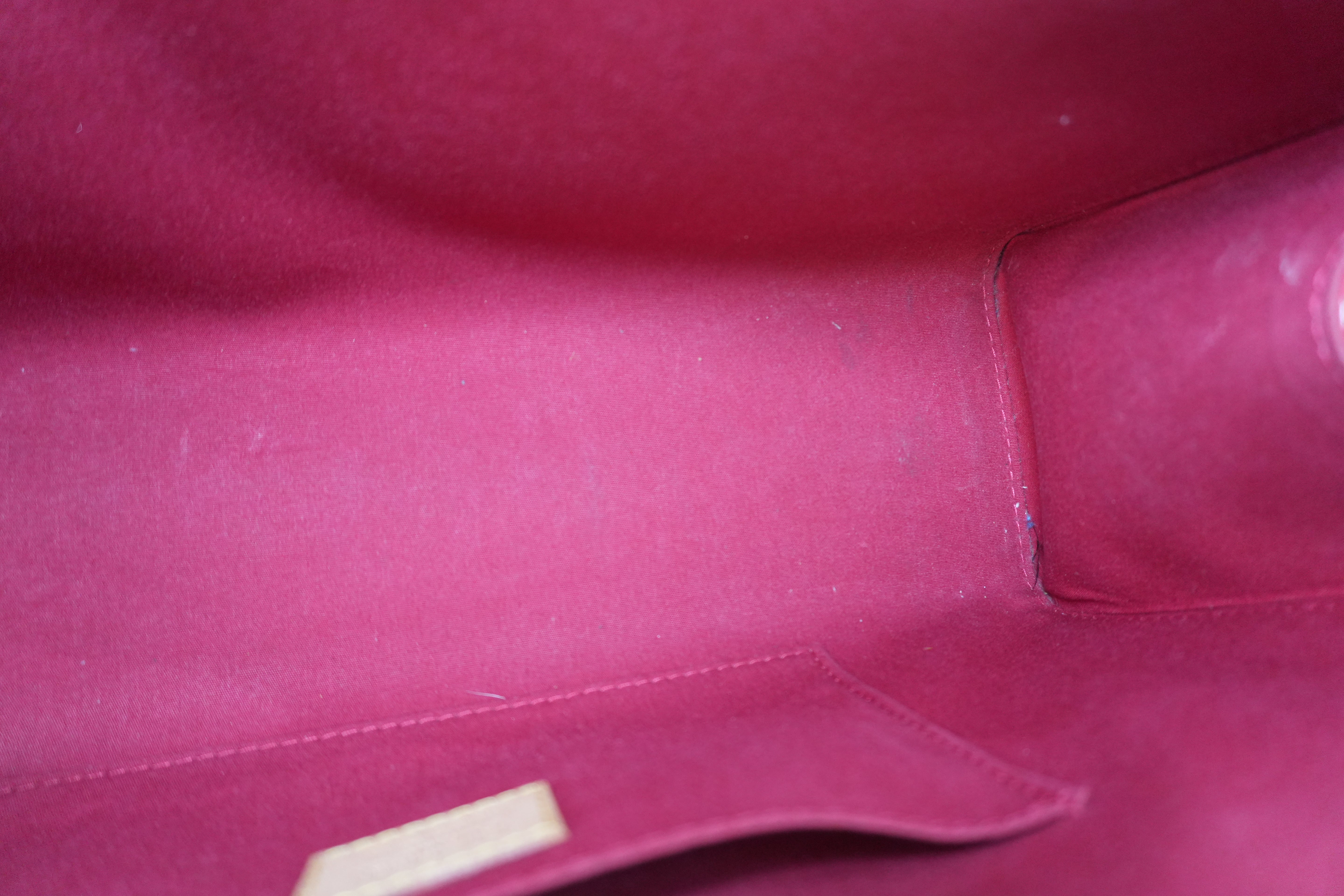 Louis Vuitton Vernis Roxbury Drive Red Used