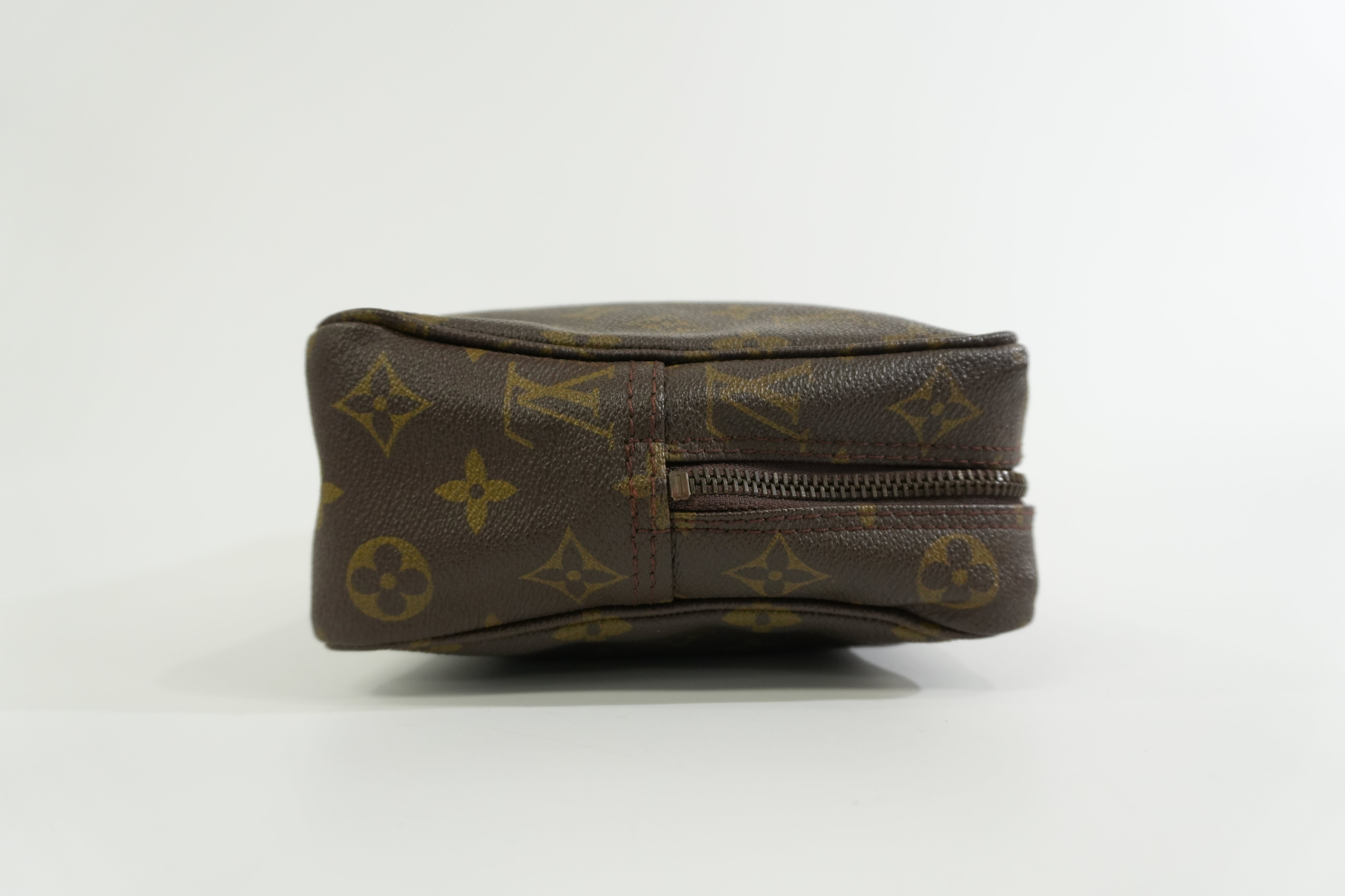 Pre-owned Louis Vuitton Monogram Trousse 28 Pouch