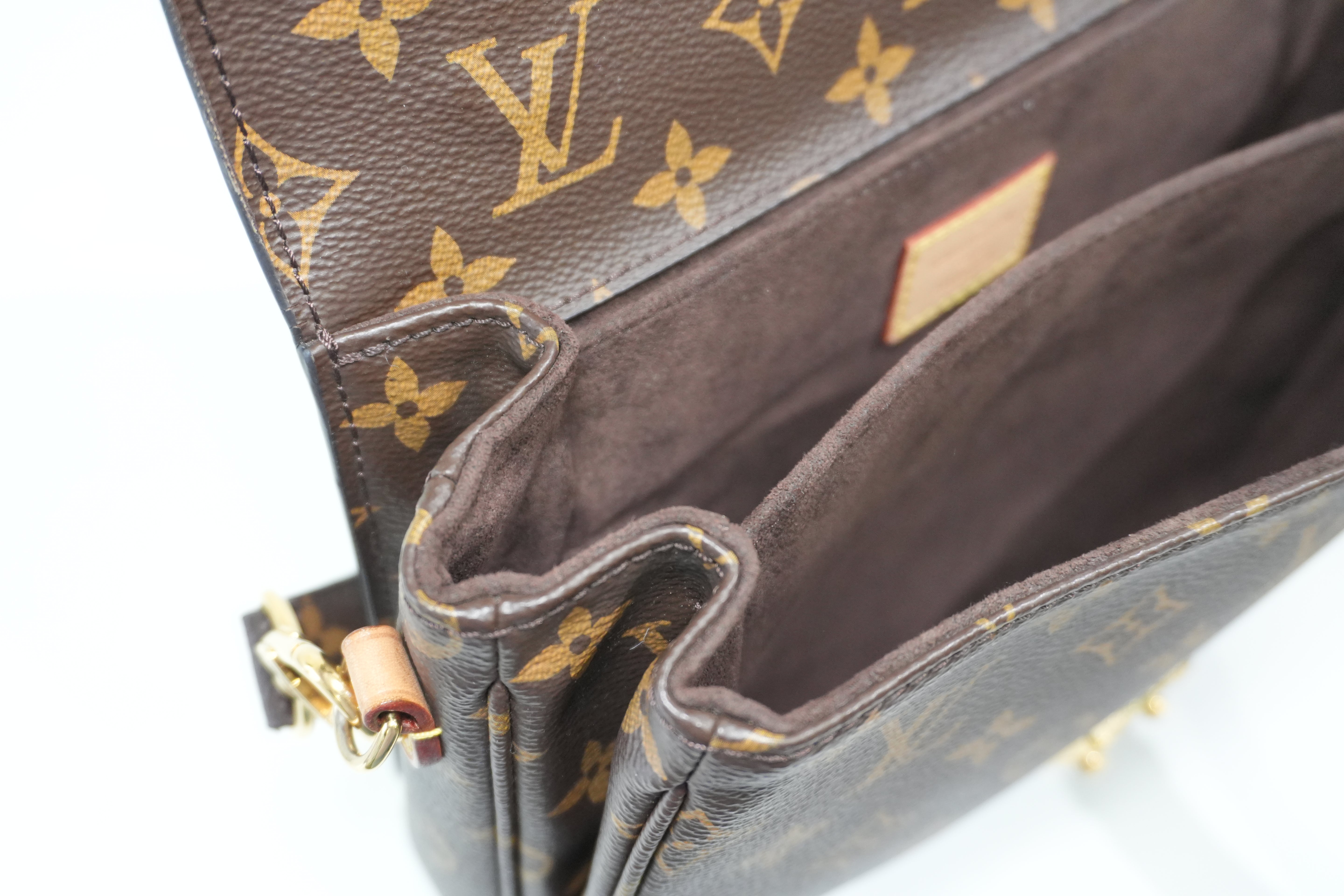 Pre-owned Louis Vuitton Monogram Pochette Metis Shoulder Bag
