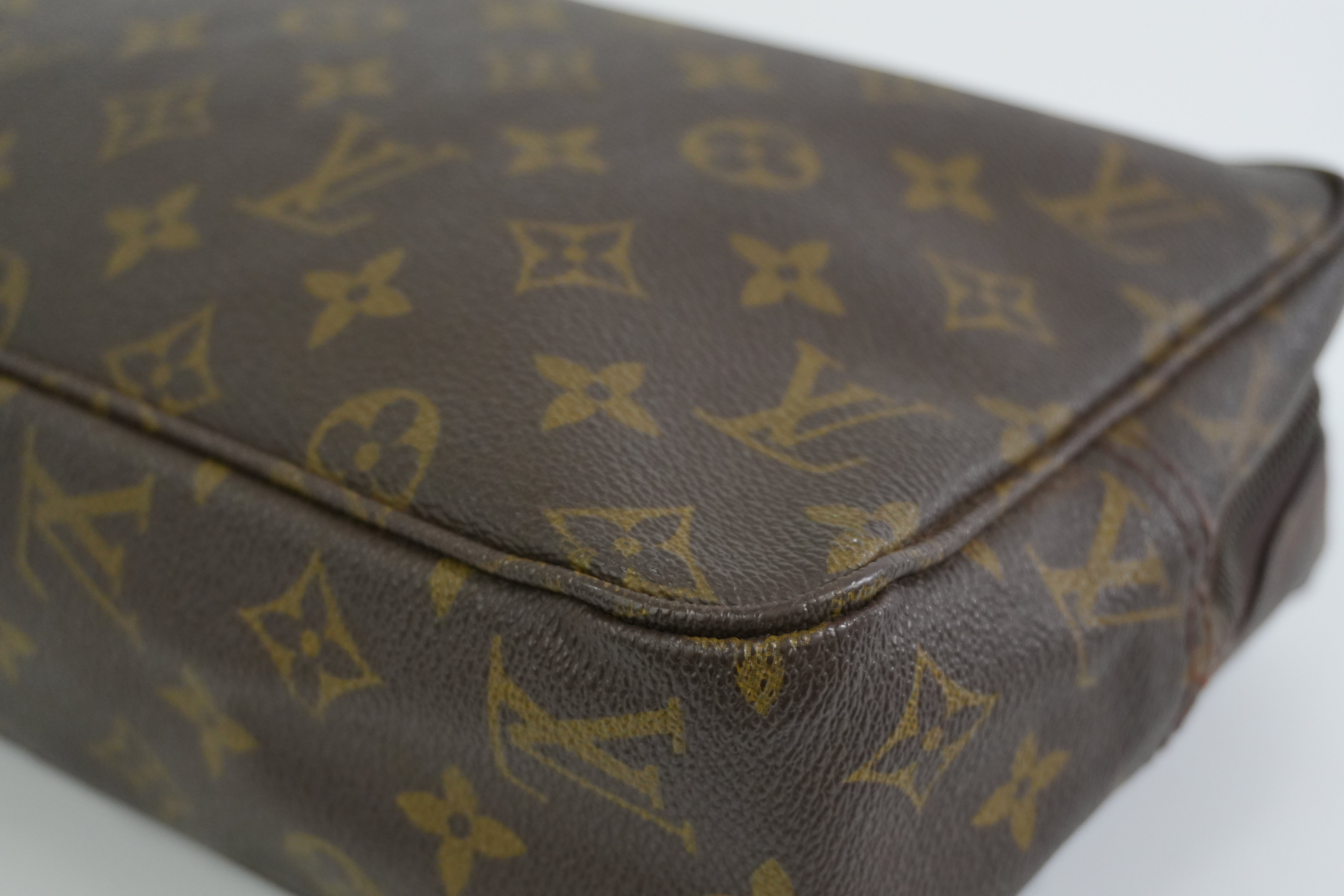 Pre-owned Louis Vuitton Monogram Trousse 28 Pouch