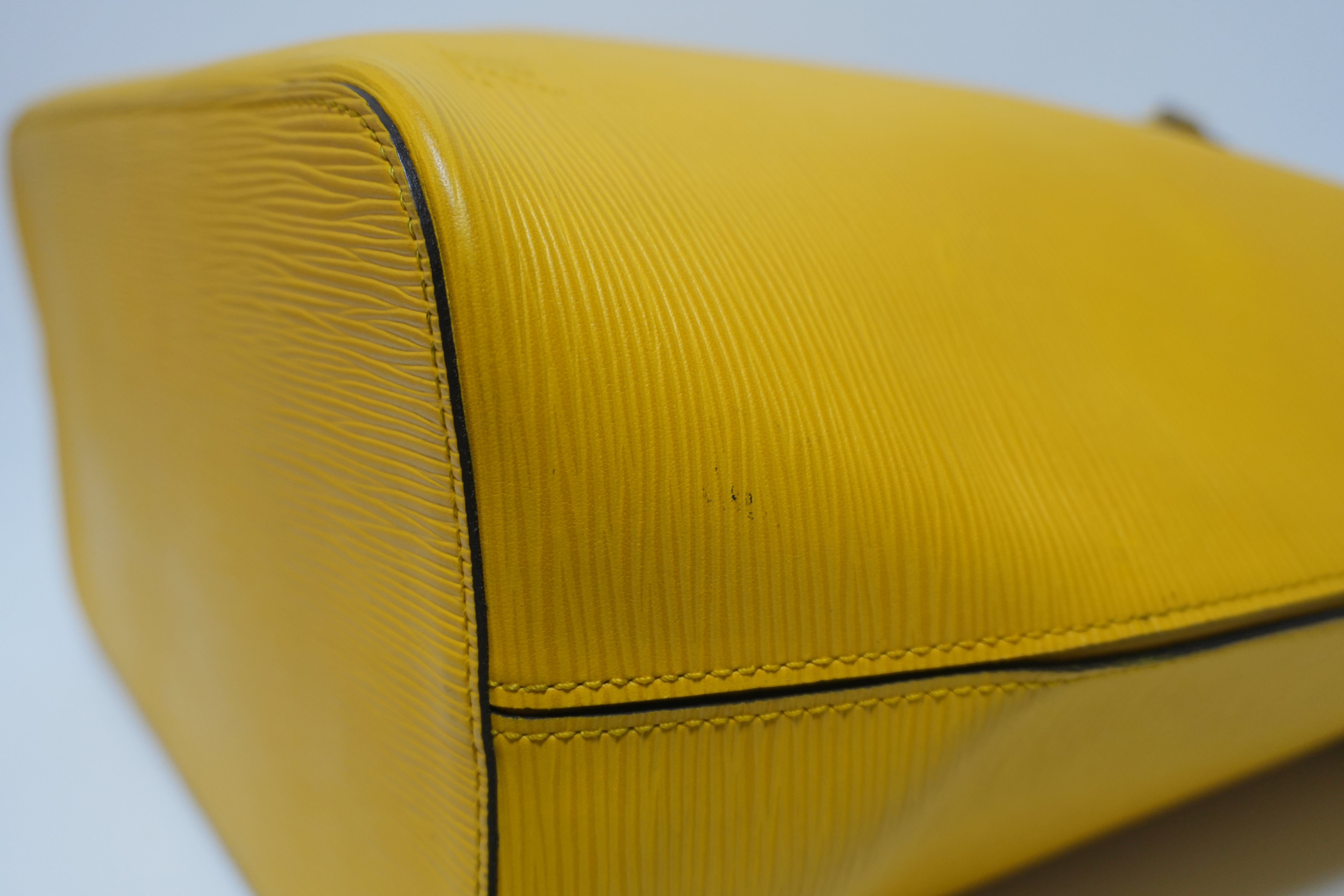 Louis Vuitton Epin Neverfull MM Shoulder Tote Bag Yellow Used