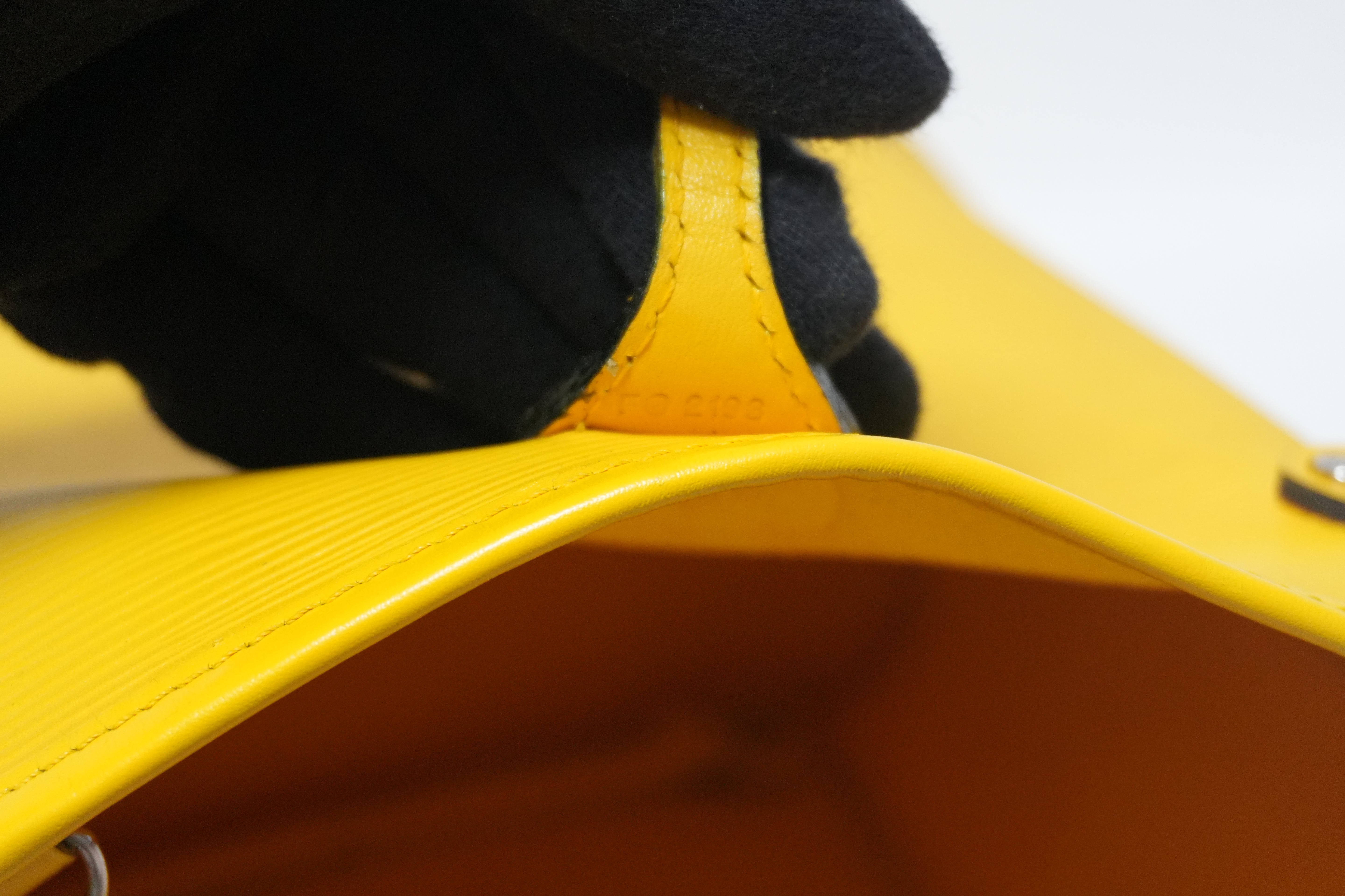 Louis Vuitton Epin Neverfull MM Shoulder Tote Bag Yellow Used