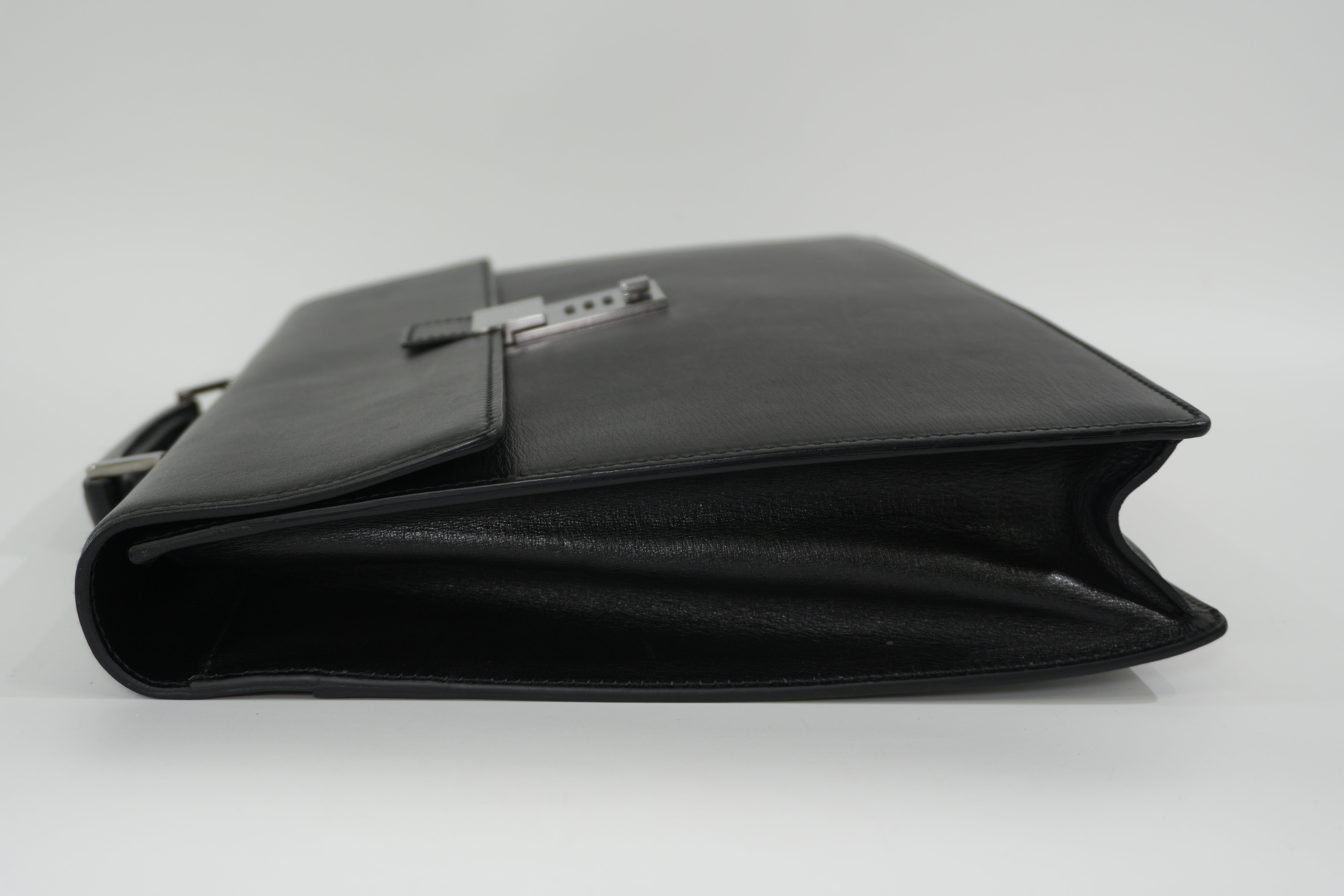 Pre-owned Gucci Combination Lock Briefcase Black