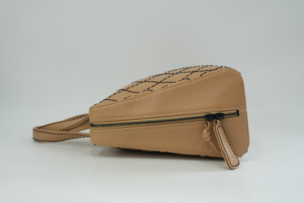Pre-Owned Chanel Wild Stitch Handbag Beige