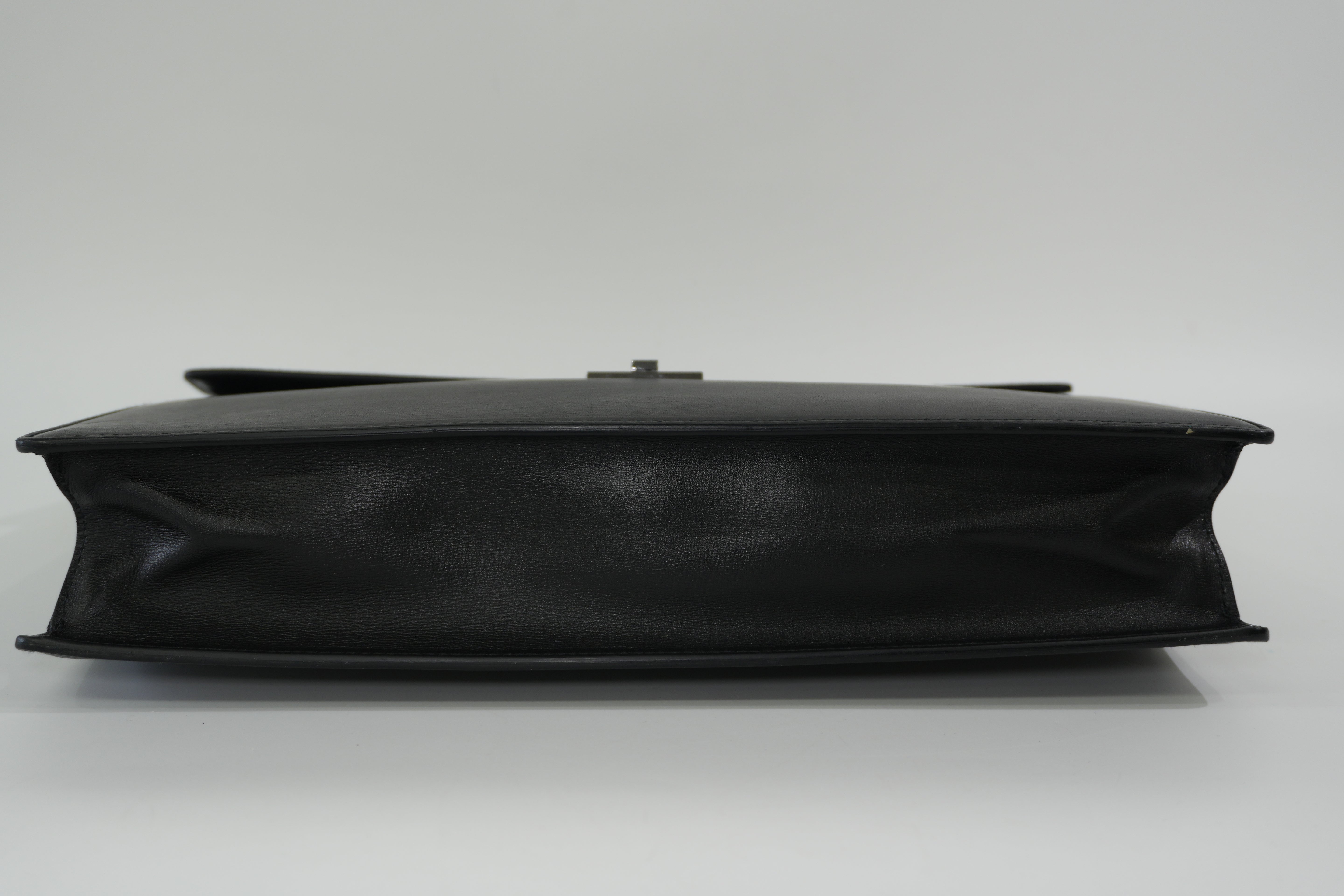 Pre-owned Gucci Combination Lock Briefcase Black