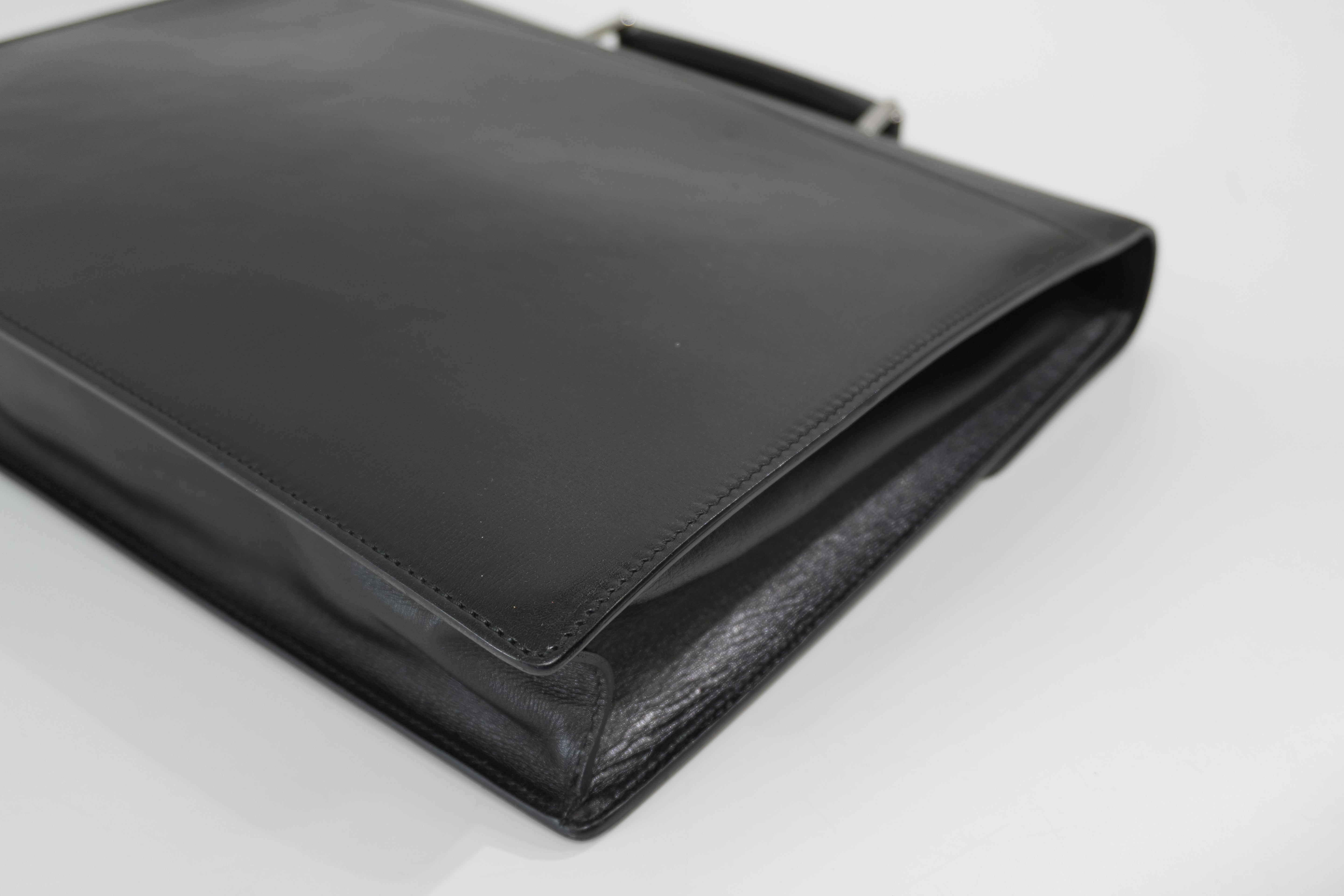 Pre-owned Gucci Combination Lock Briefcase Black