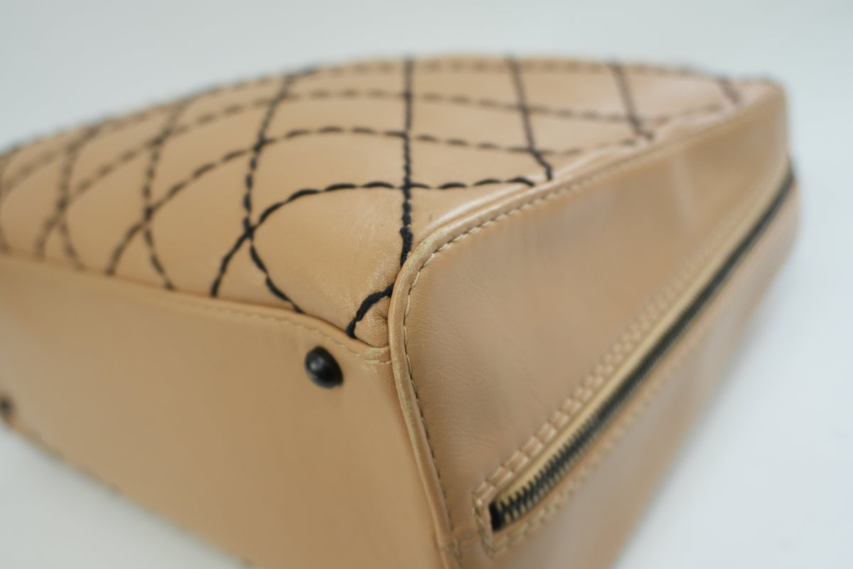 Pre-Owned Chanel Wild Stitch Handbag Beige