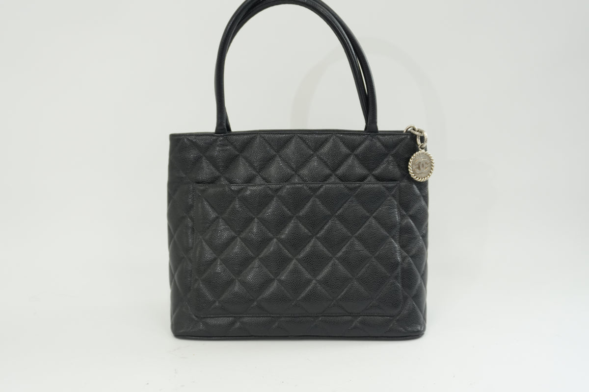 Pre-Owned Chanel Caviar Skin Medallion Tote Bag Black