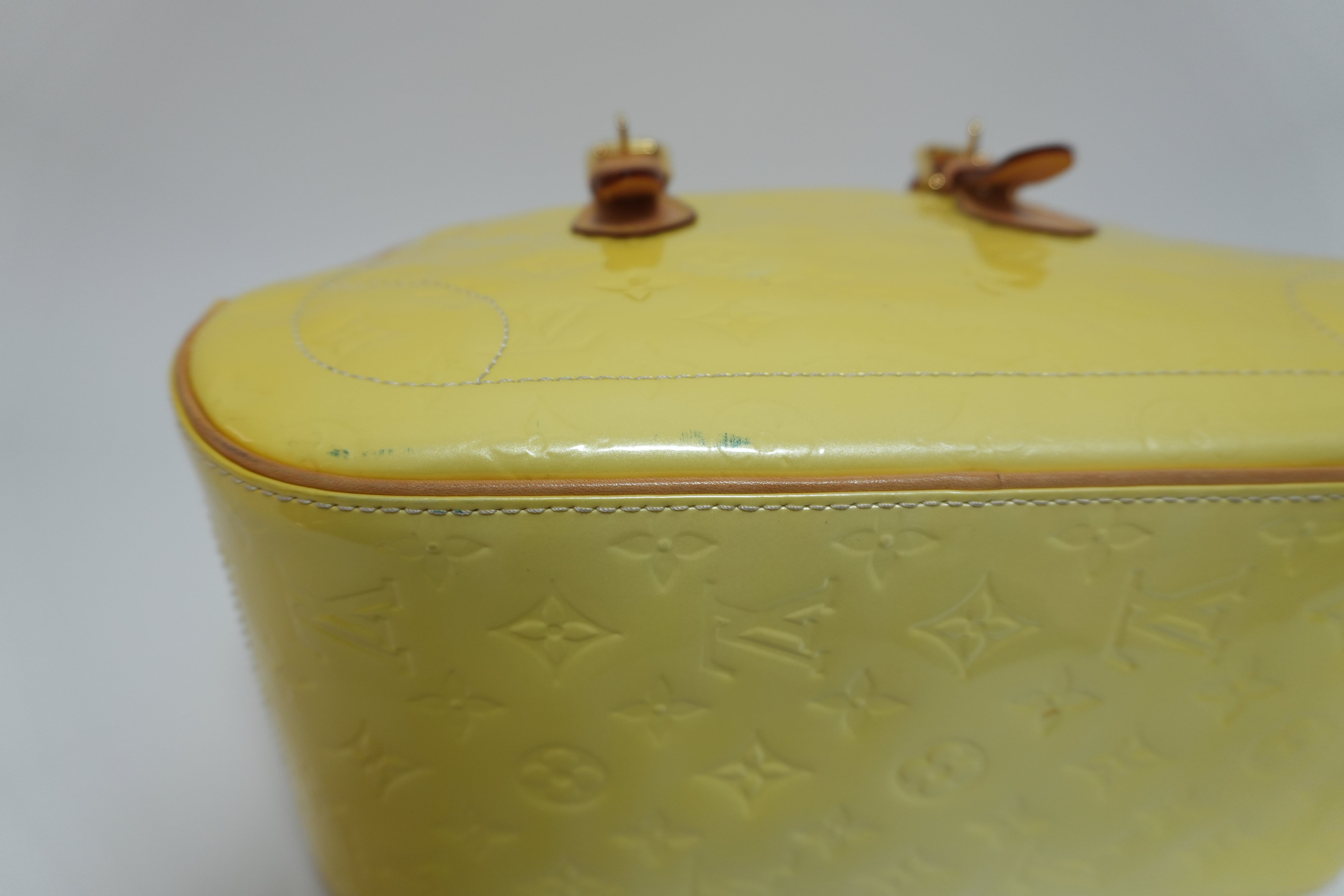 Louis Vuitton Vernis Summit Drive Handbag Yellow Used