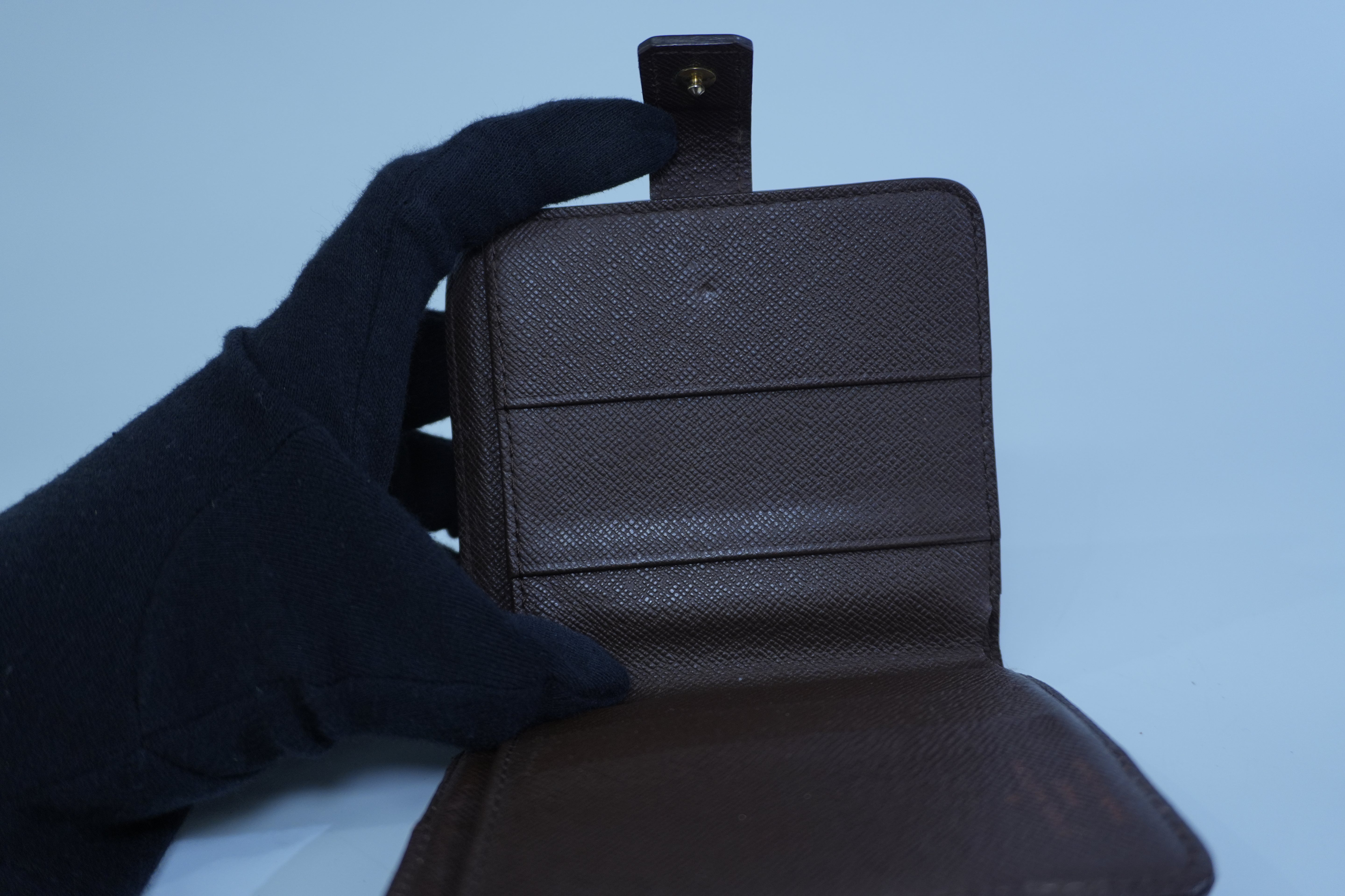 Pre-owned Louis Vuitton Damier Ebene Compact Wallet