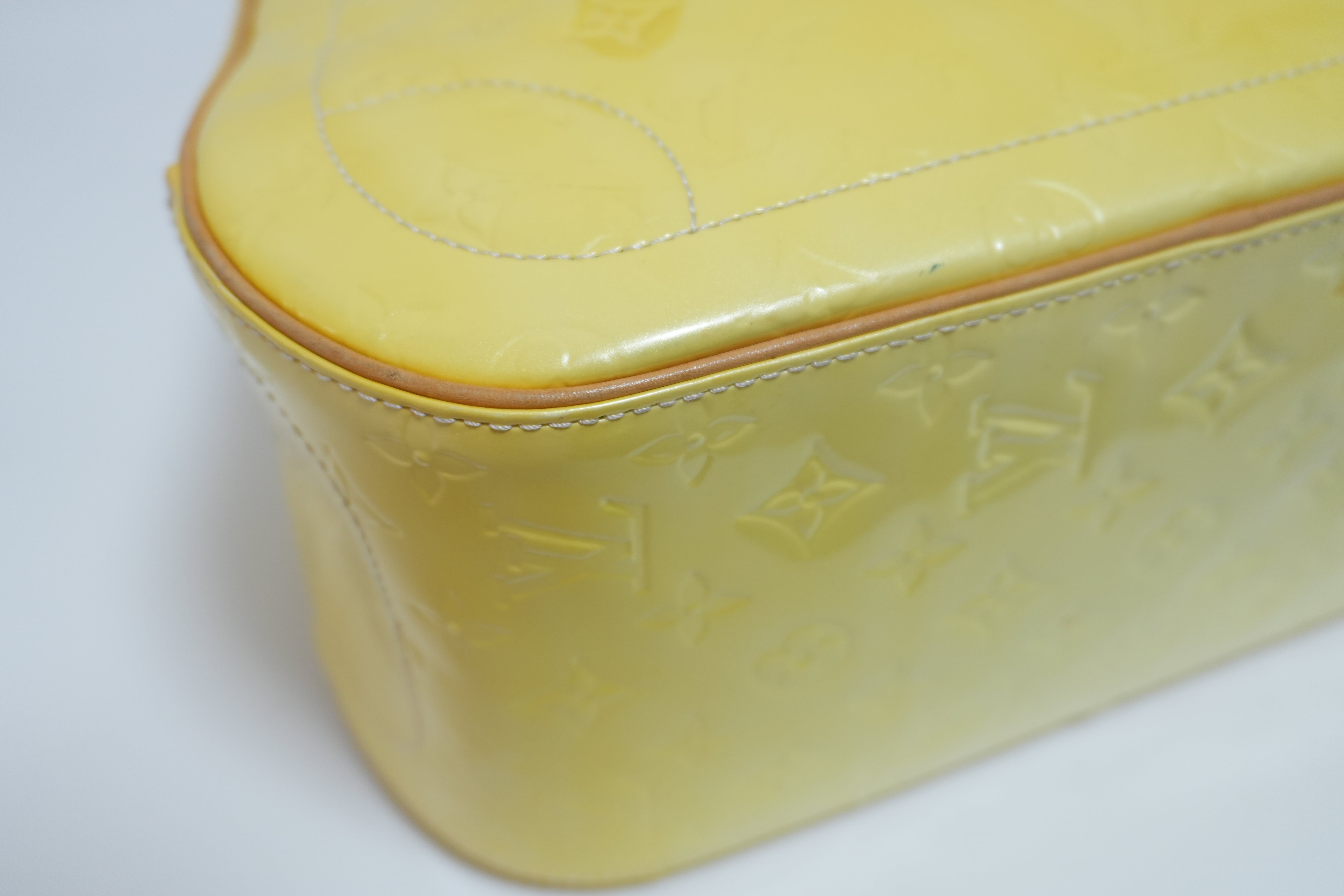 Louis Vuitton Vernis Summit Drive Handbag Yellow Used