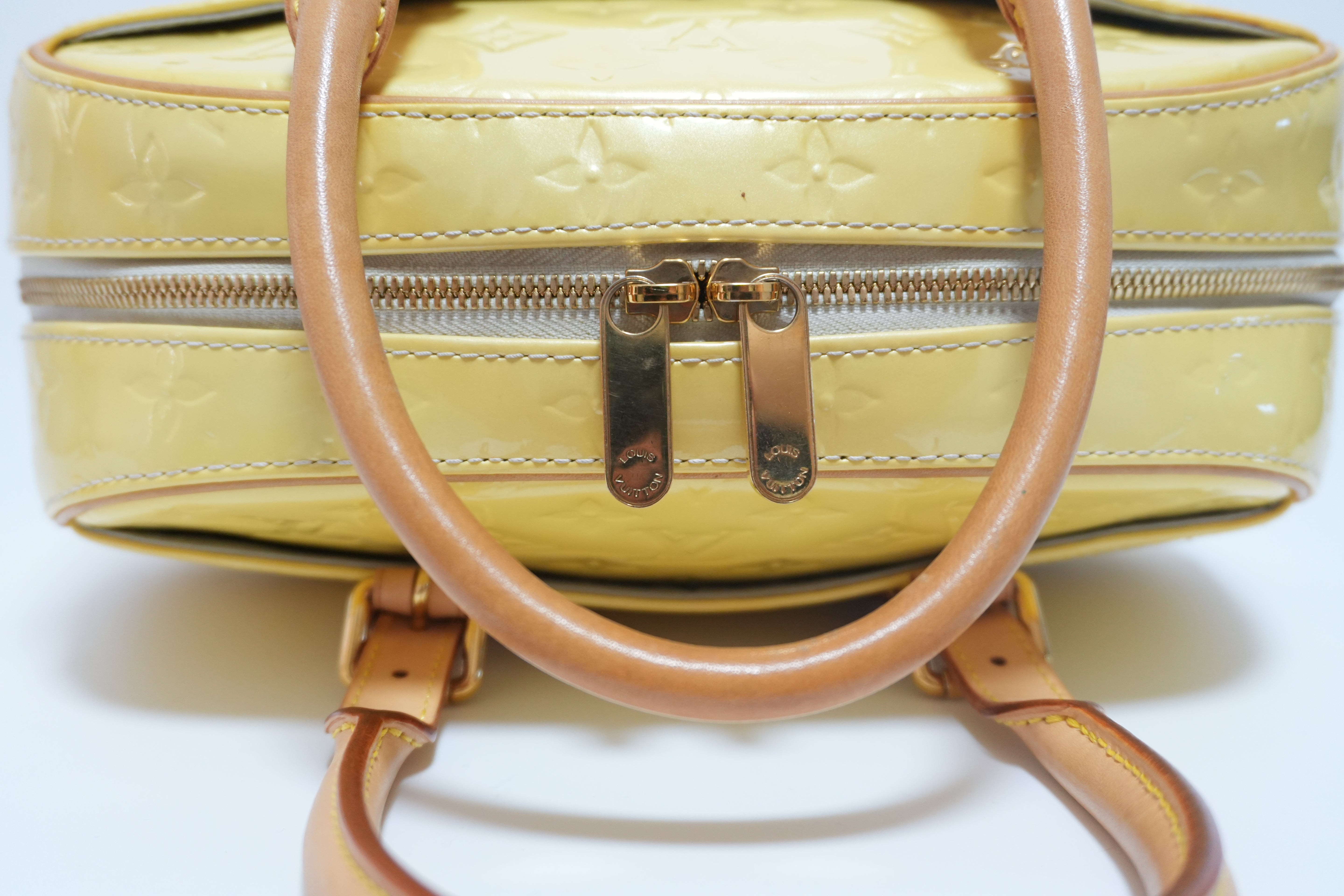 Louis Vuitton Vernis Summit Drive Handbag Yellow Used