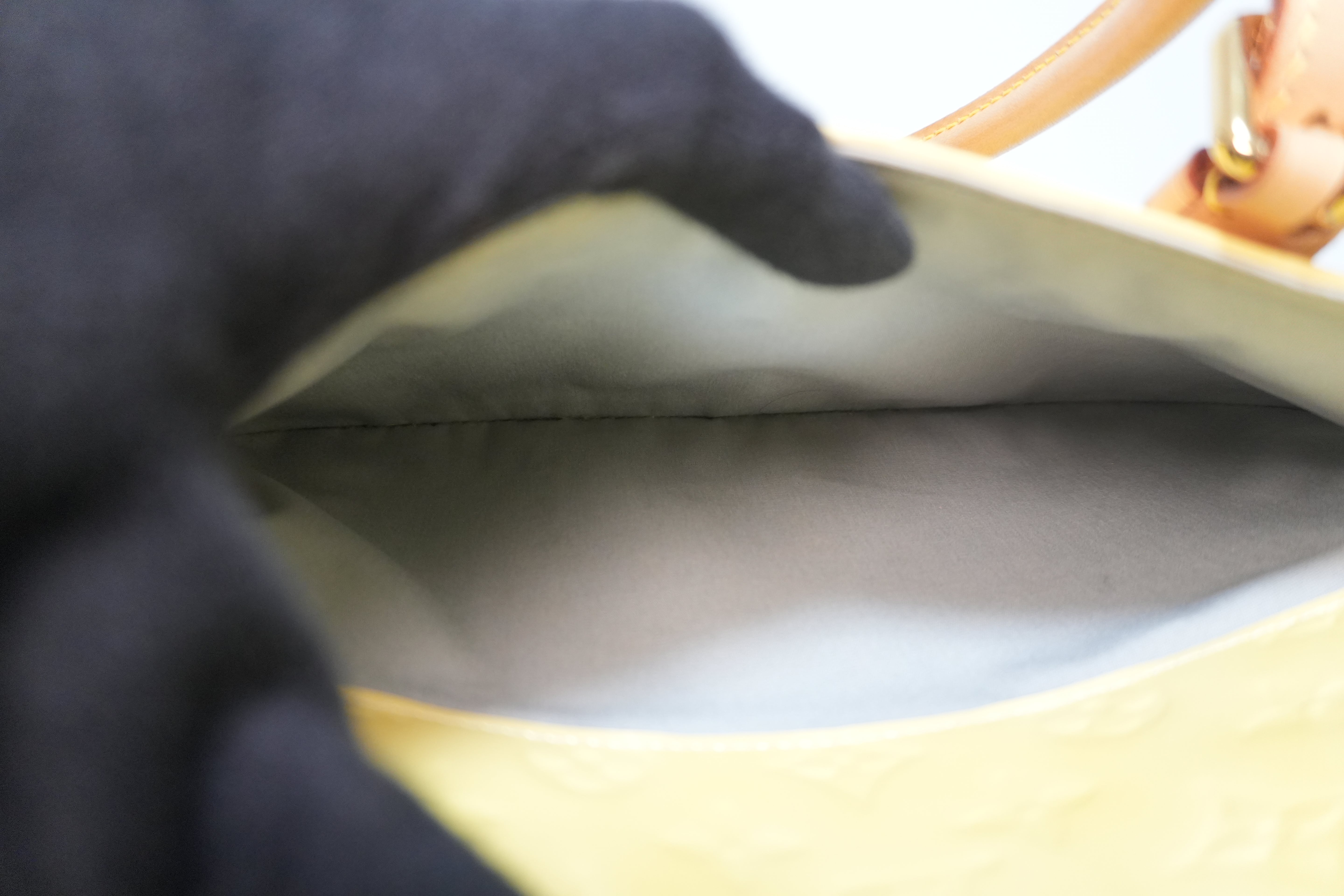 Louis Vuitton Vernis Summit Drive Handbag Yellow Used