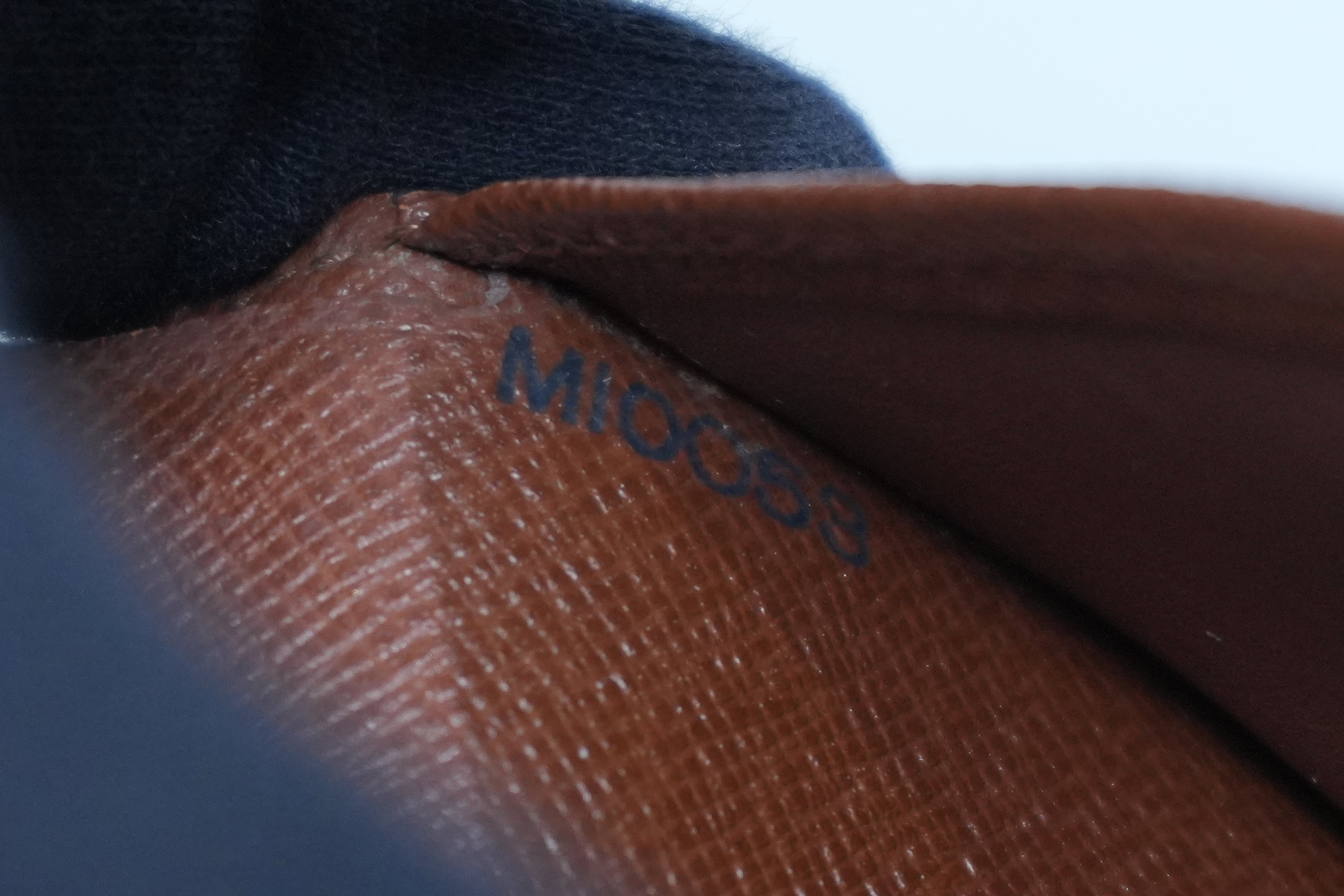 Pre-owned Louis Vuitton Monogram Kisslock Wallet