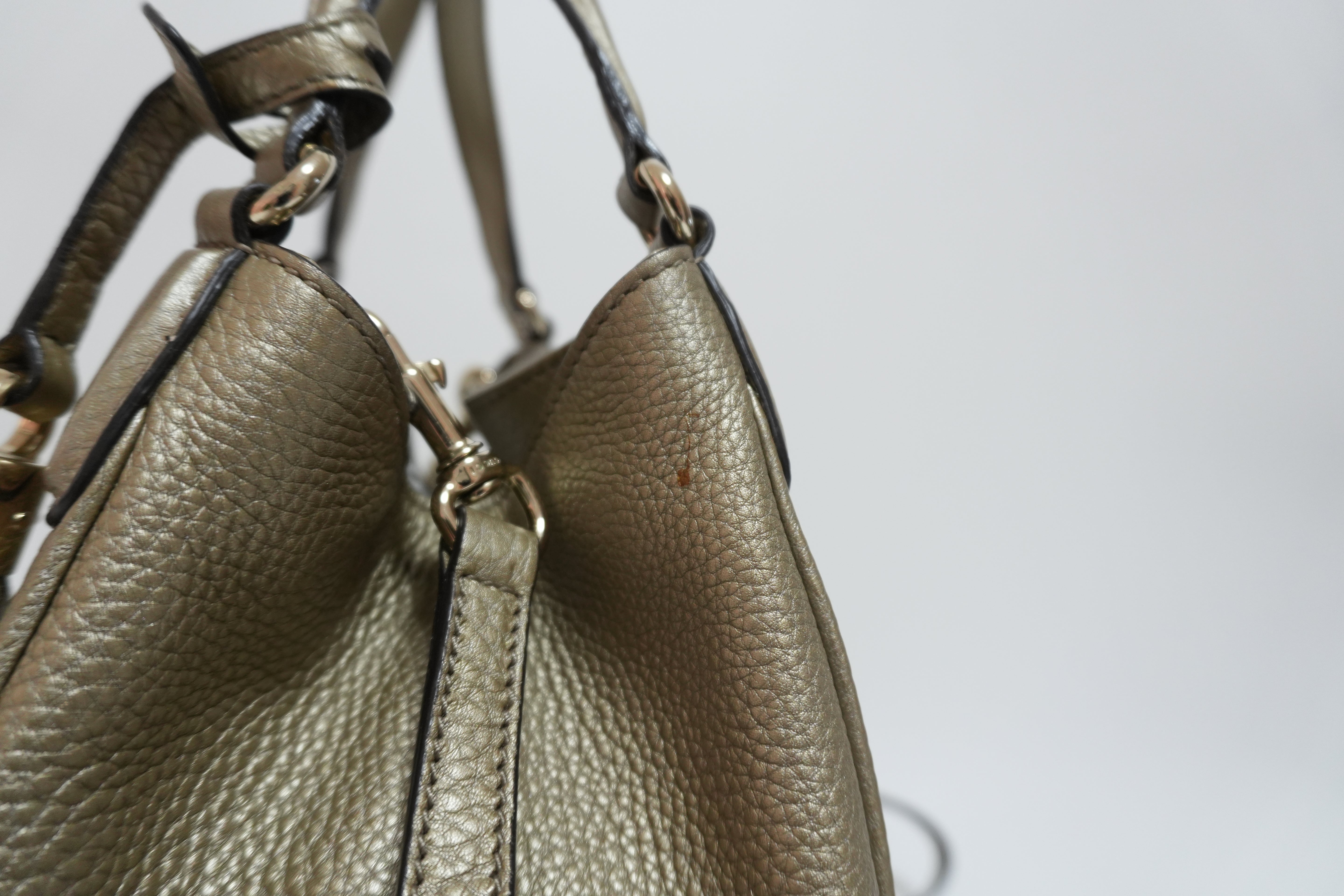 グッチ ソーホー メタリック 2way ショルダーバッグ シルバー 中古