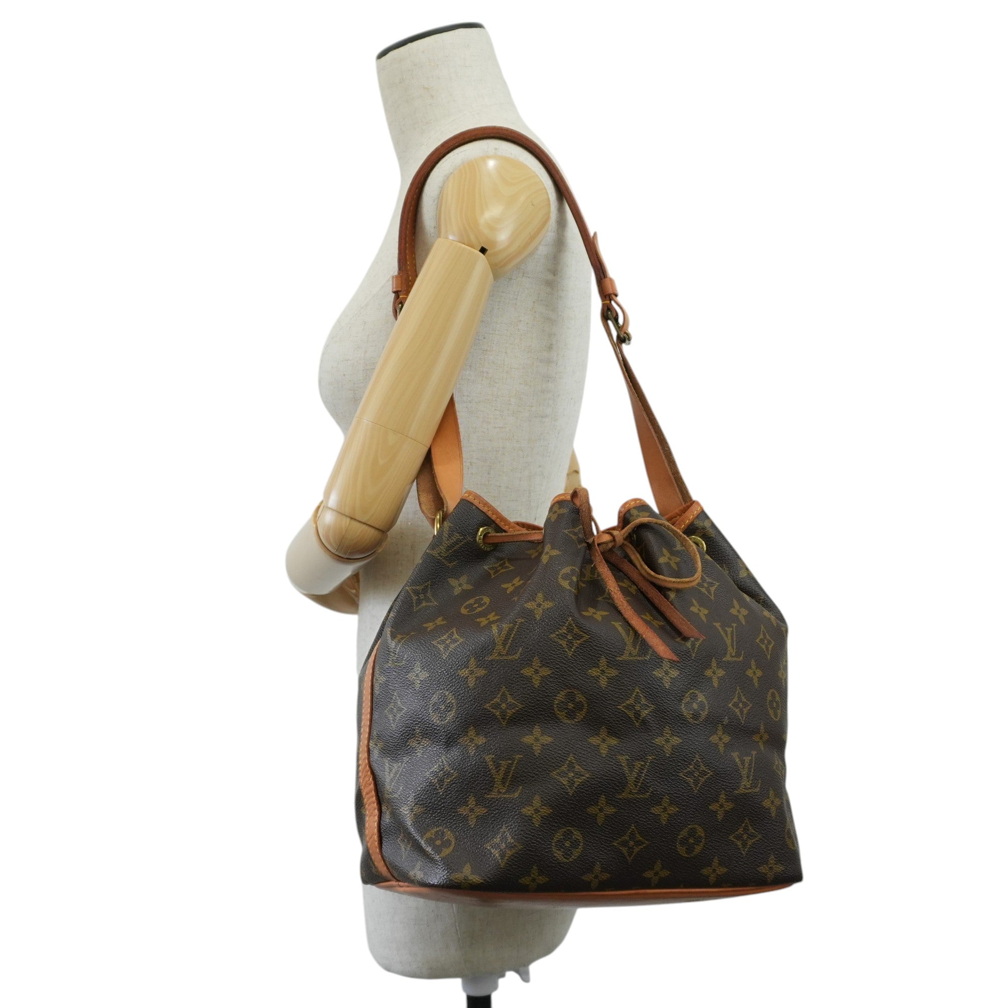 Louis Vuitton Monogram Noe PM Bucket Shoulder Bag Used