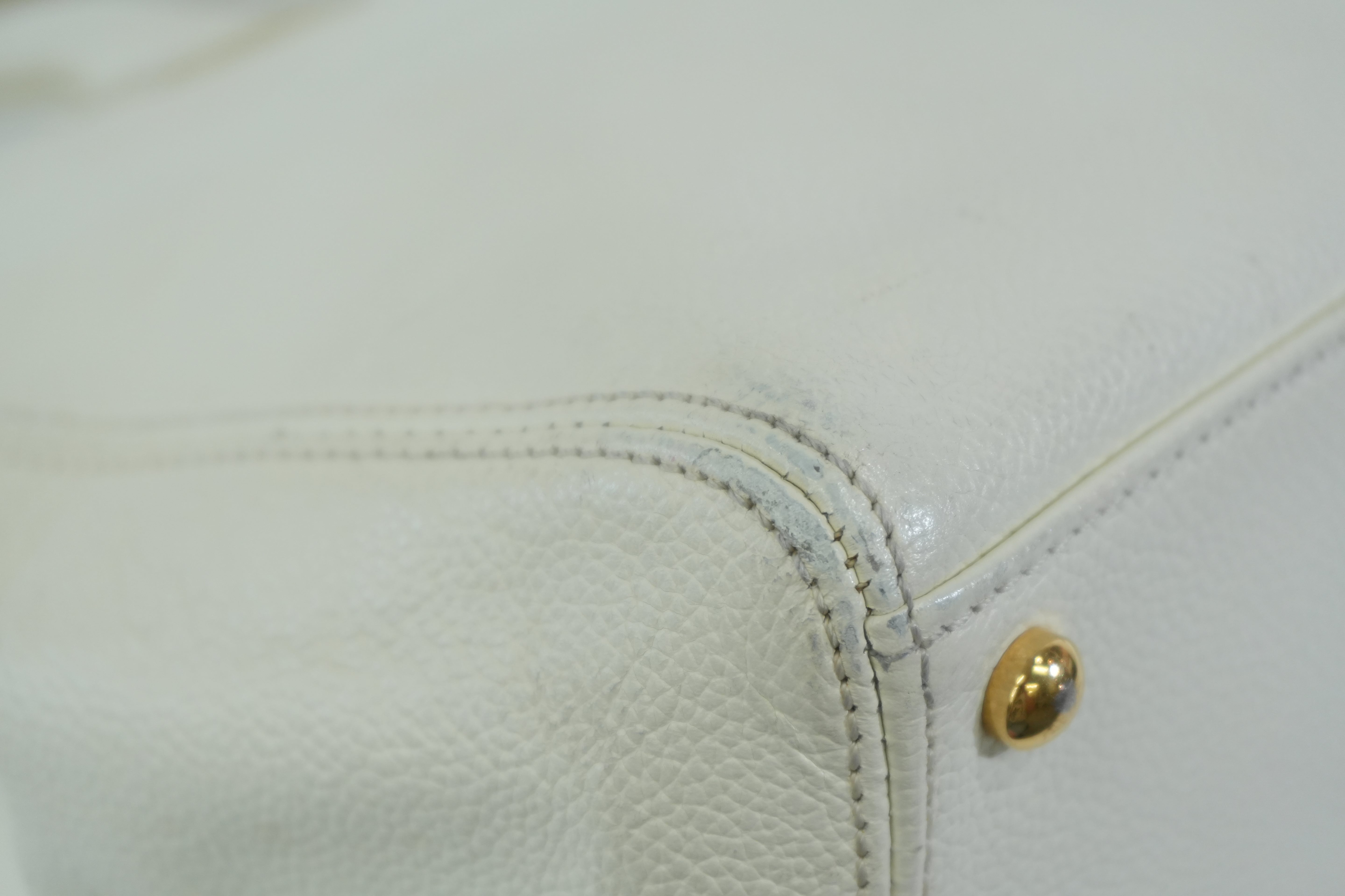 Pre-owned Chanel Caviar Skin Tote Bag White