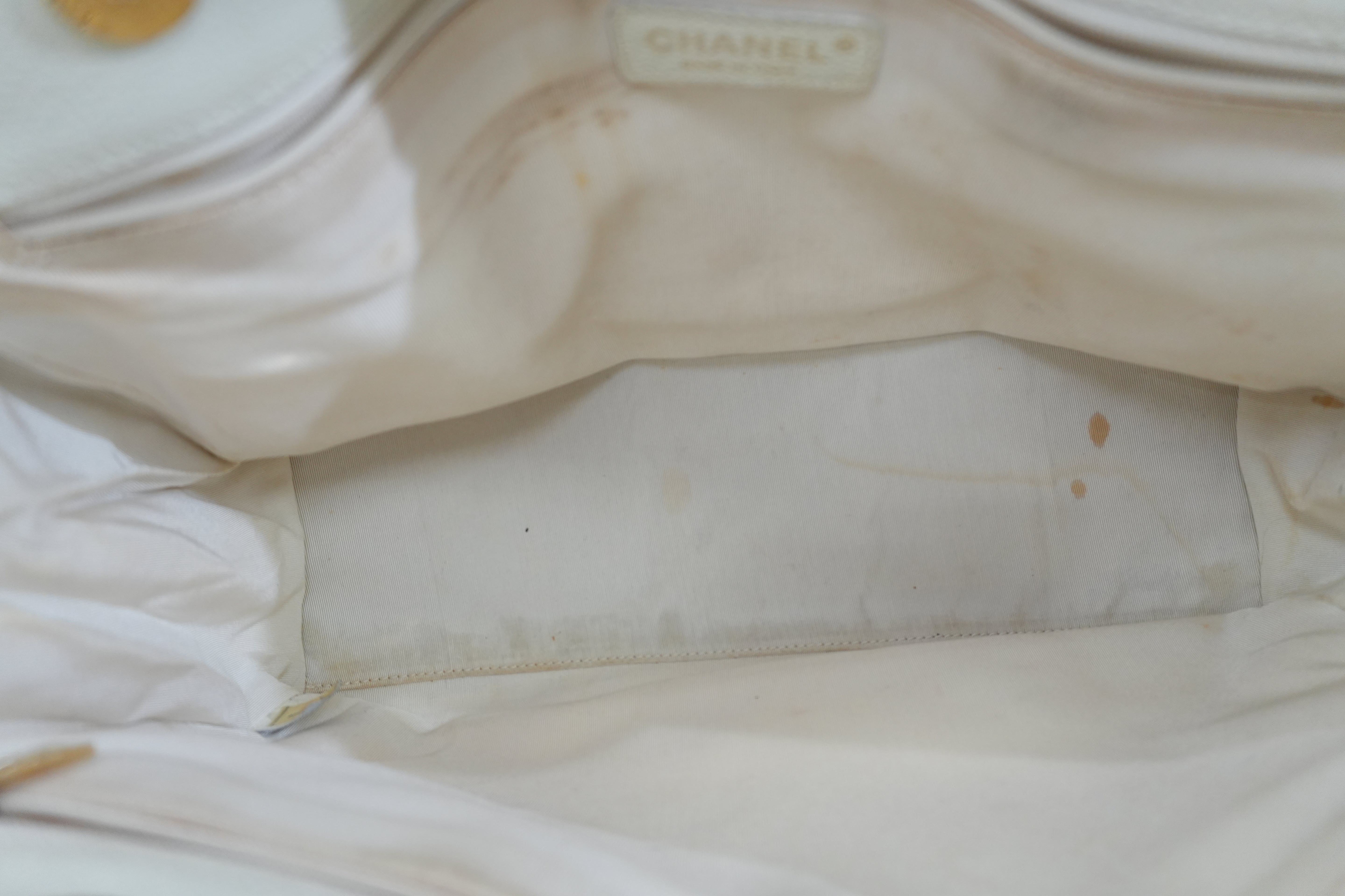 Pre-owned Chanel Caviar Skin Tote Bag White