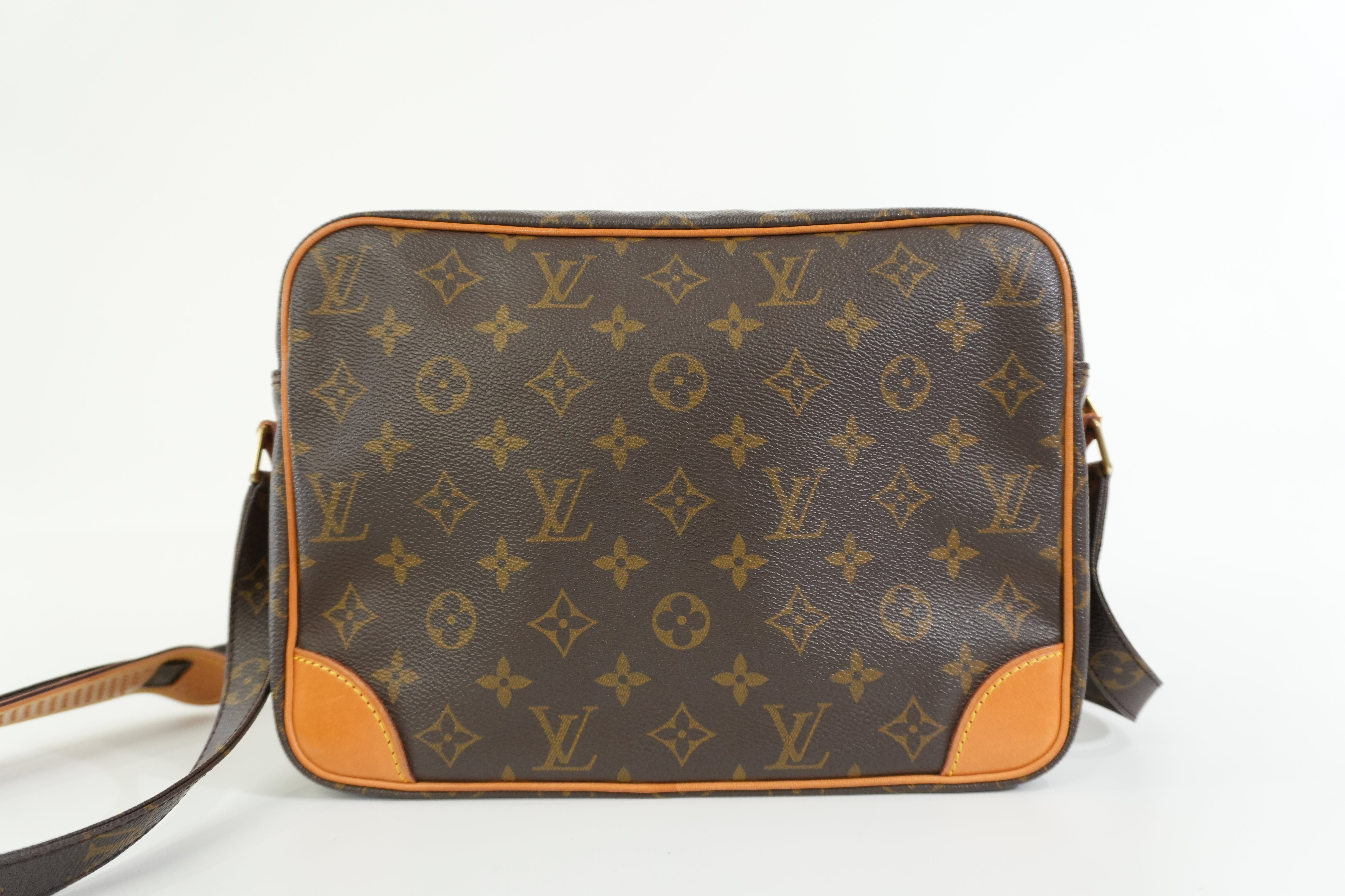 Pre-owned Louis Vuitton Monogram Nile Shoulder Bag