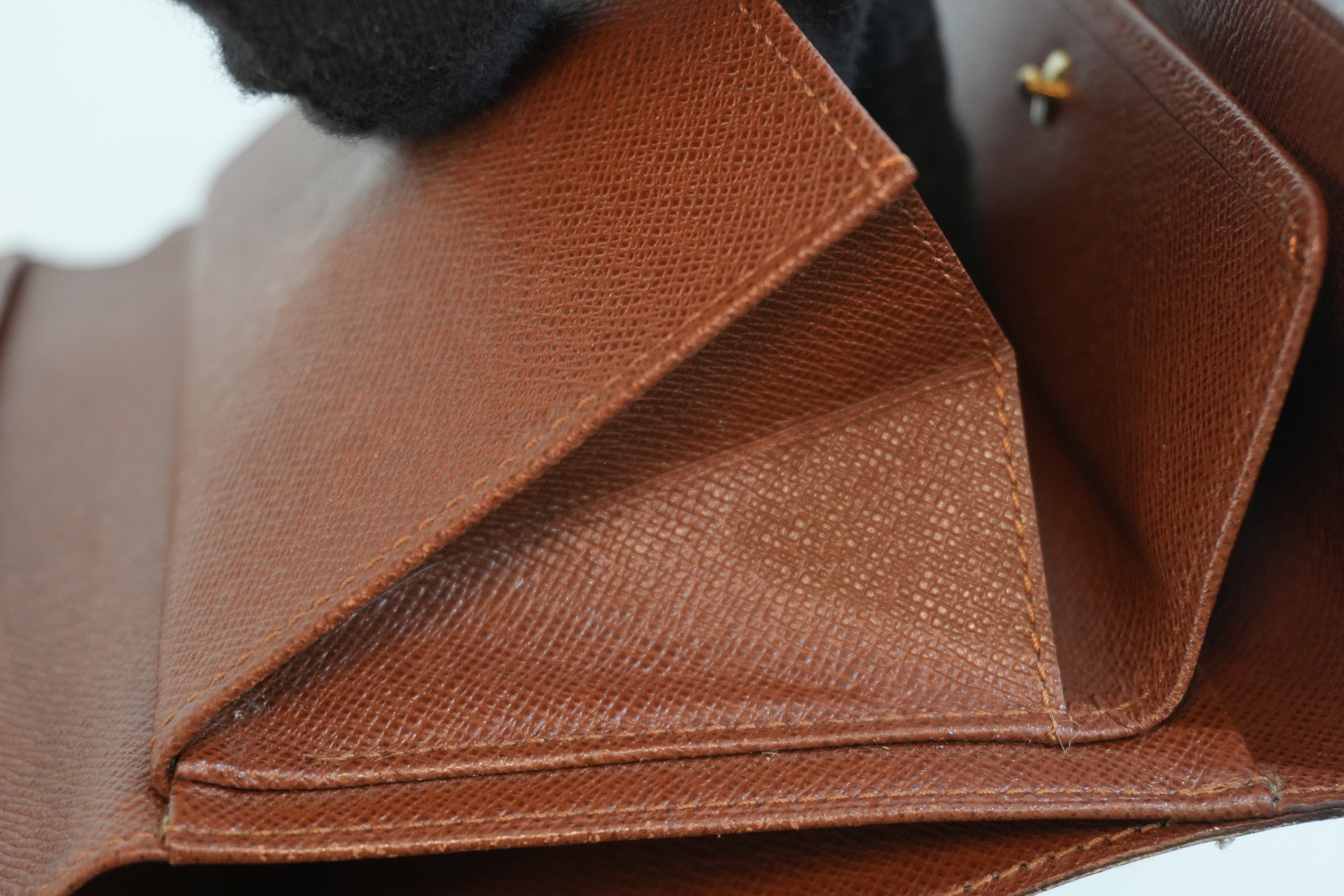 Pre-owned Louis Vuitton Monogram Short Wallet