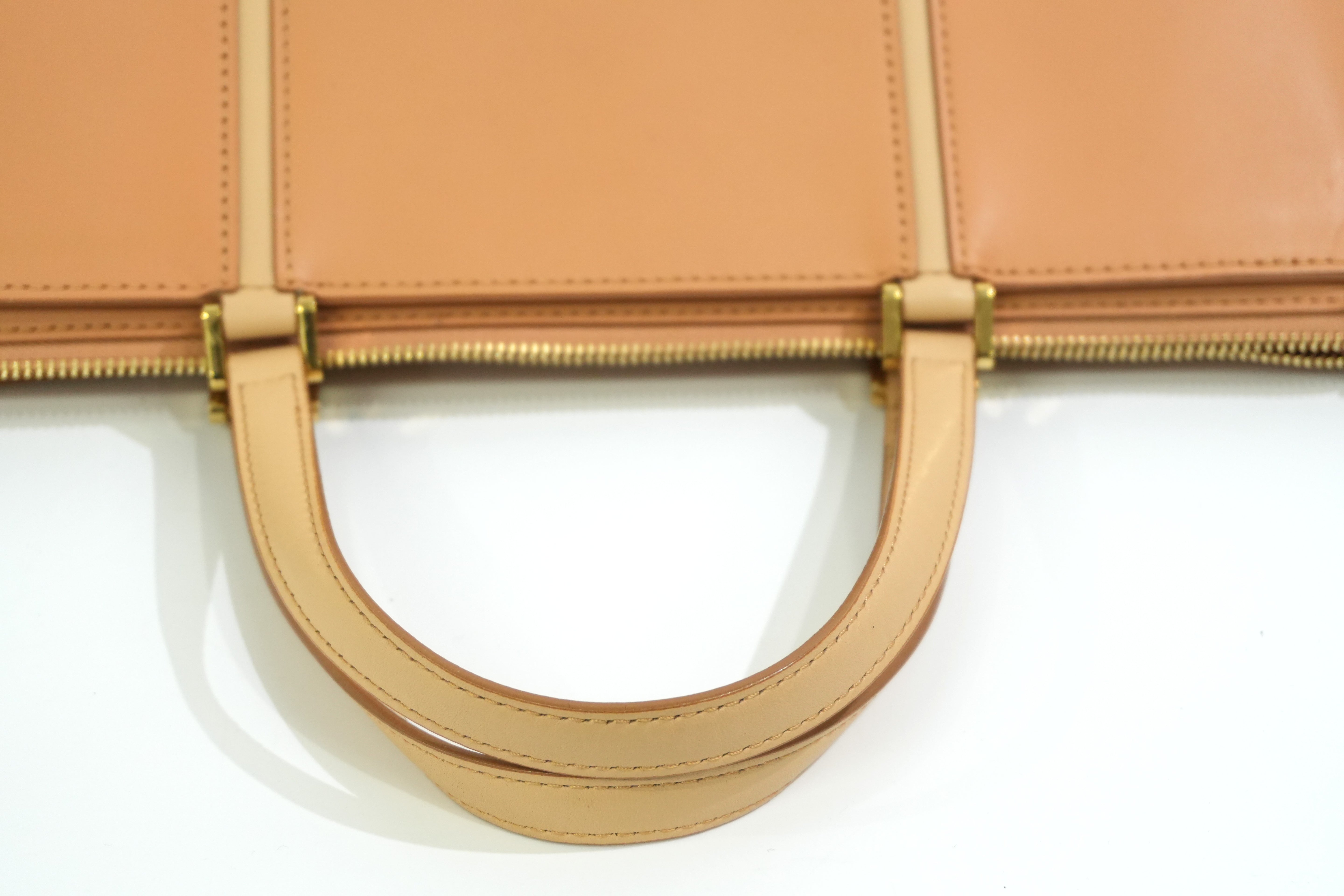 Pre-owned Burberry Handbag Beige Gold