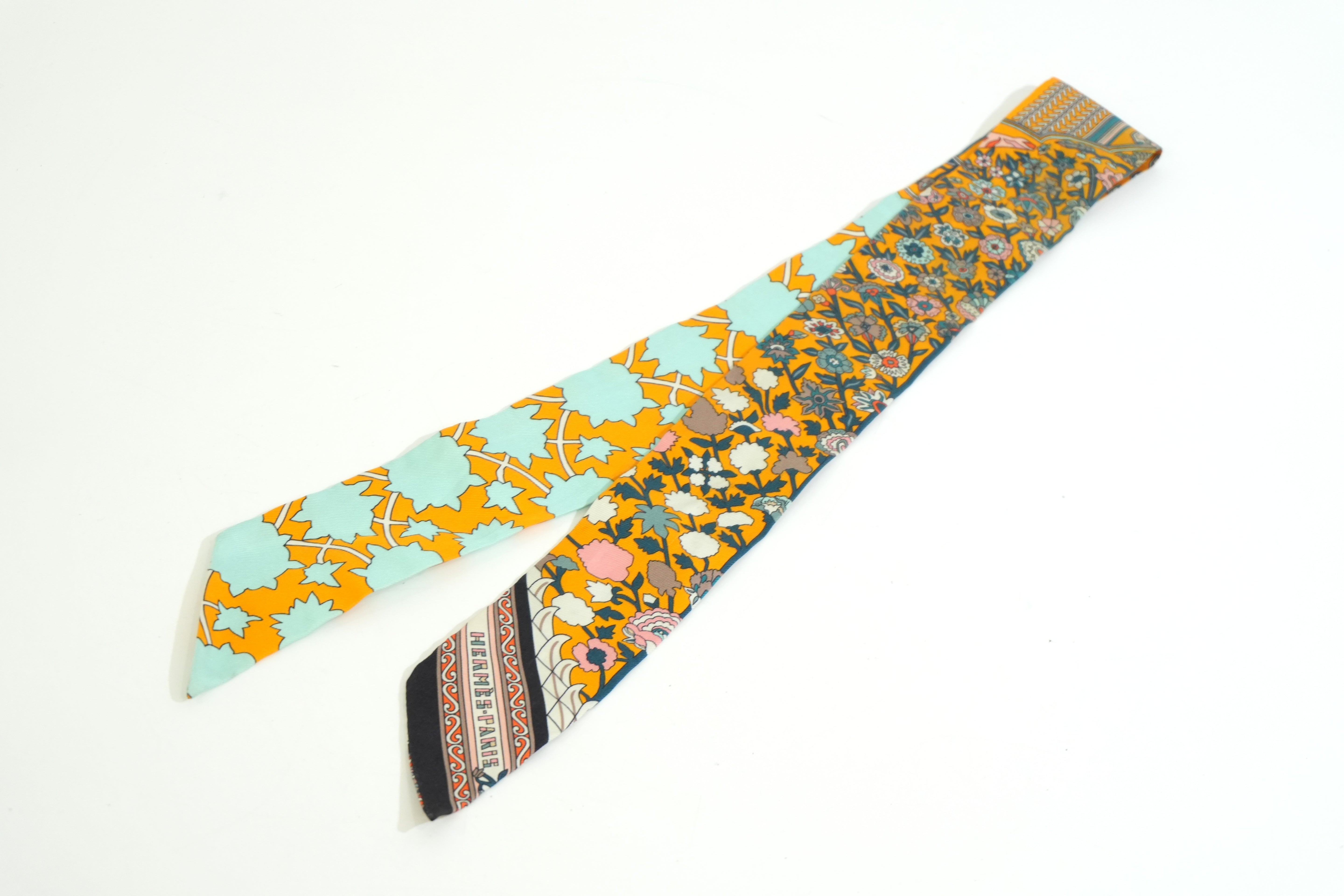 Pre-owned Hermes Silk Twilly Blue and Orange