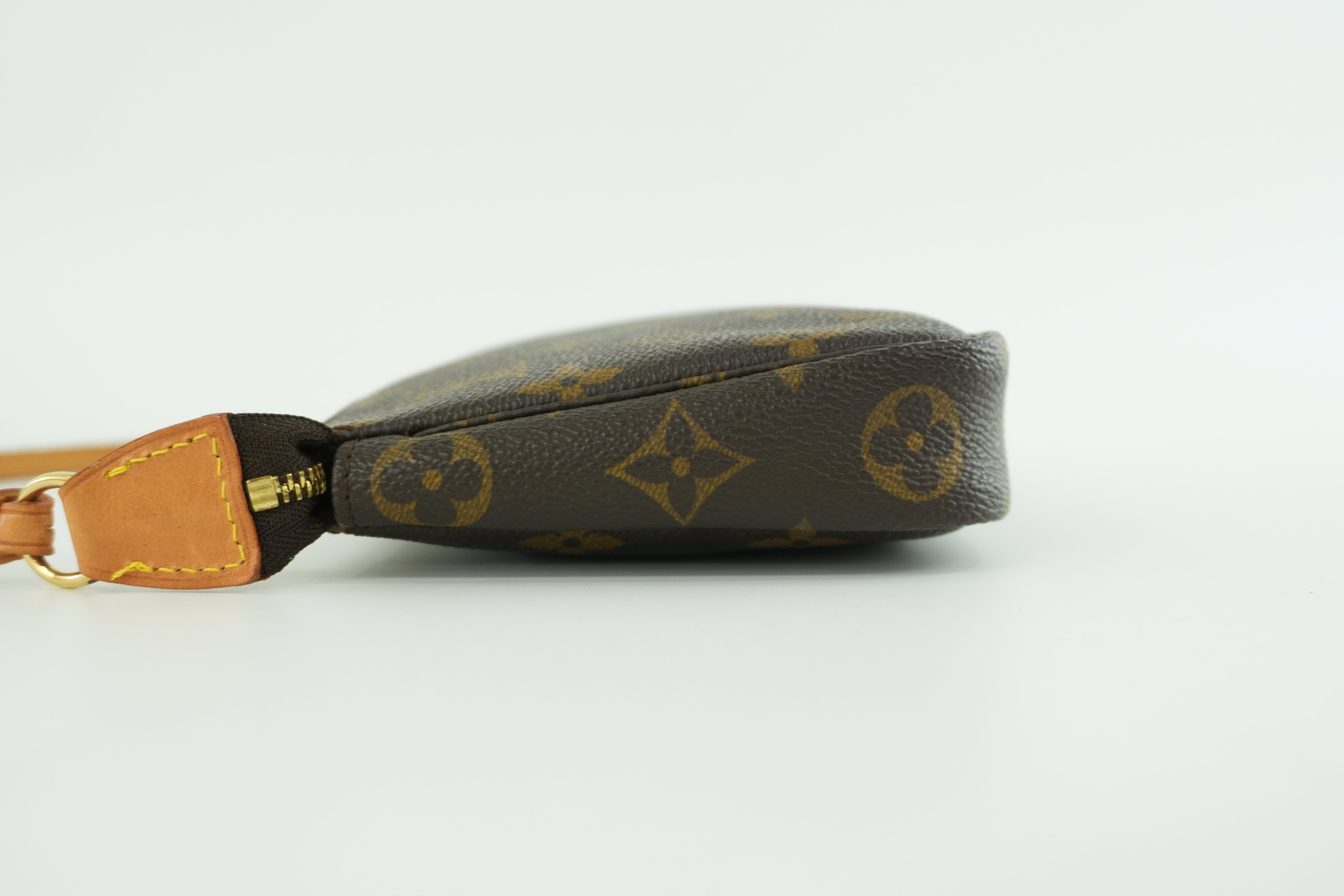 Louis Vuitton Monogram Pochette Accessories Used