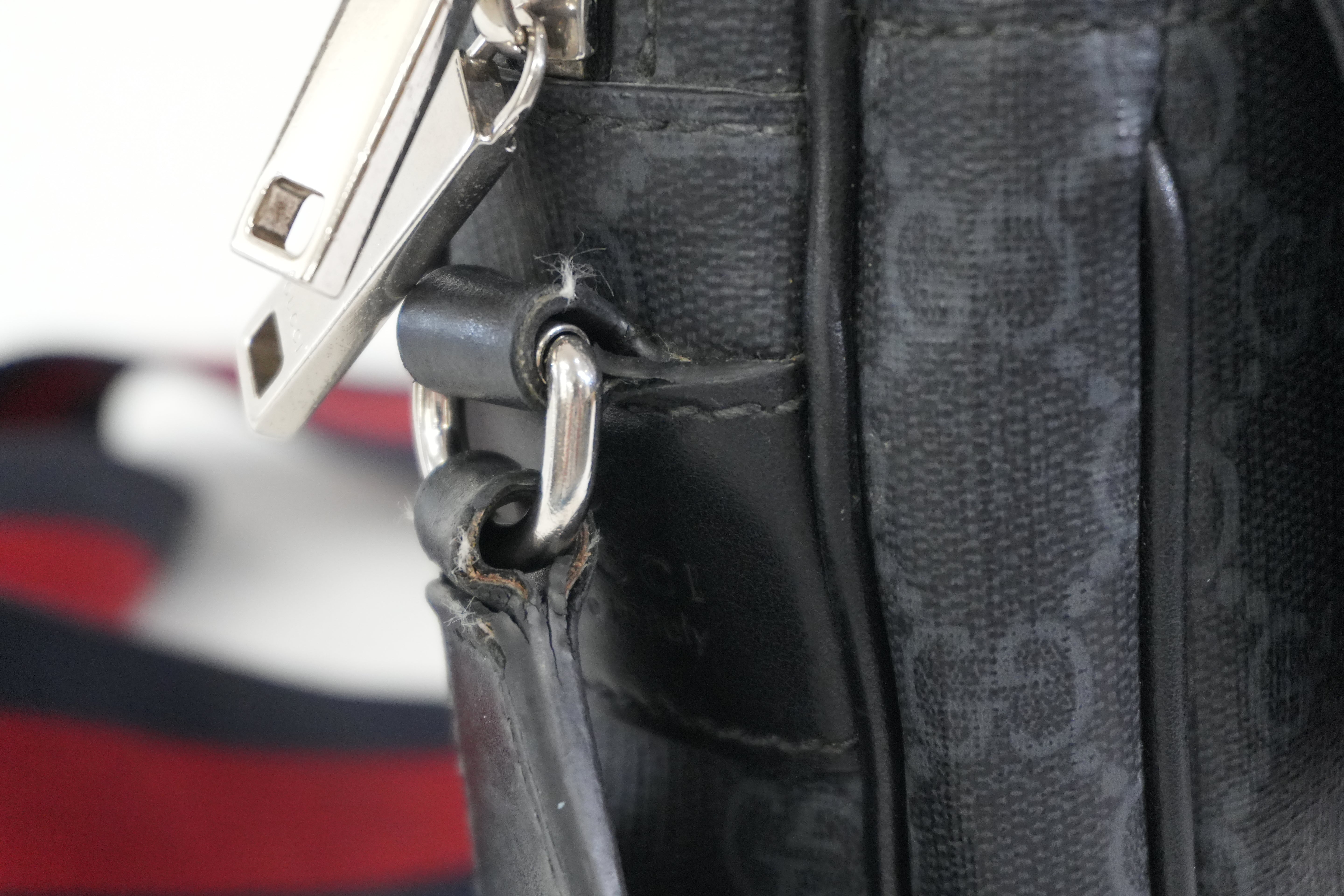 Pre-owned Gucci Guccisima Shoulder Bag Black