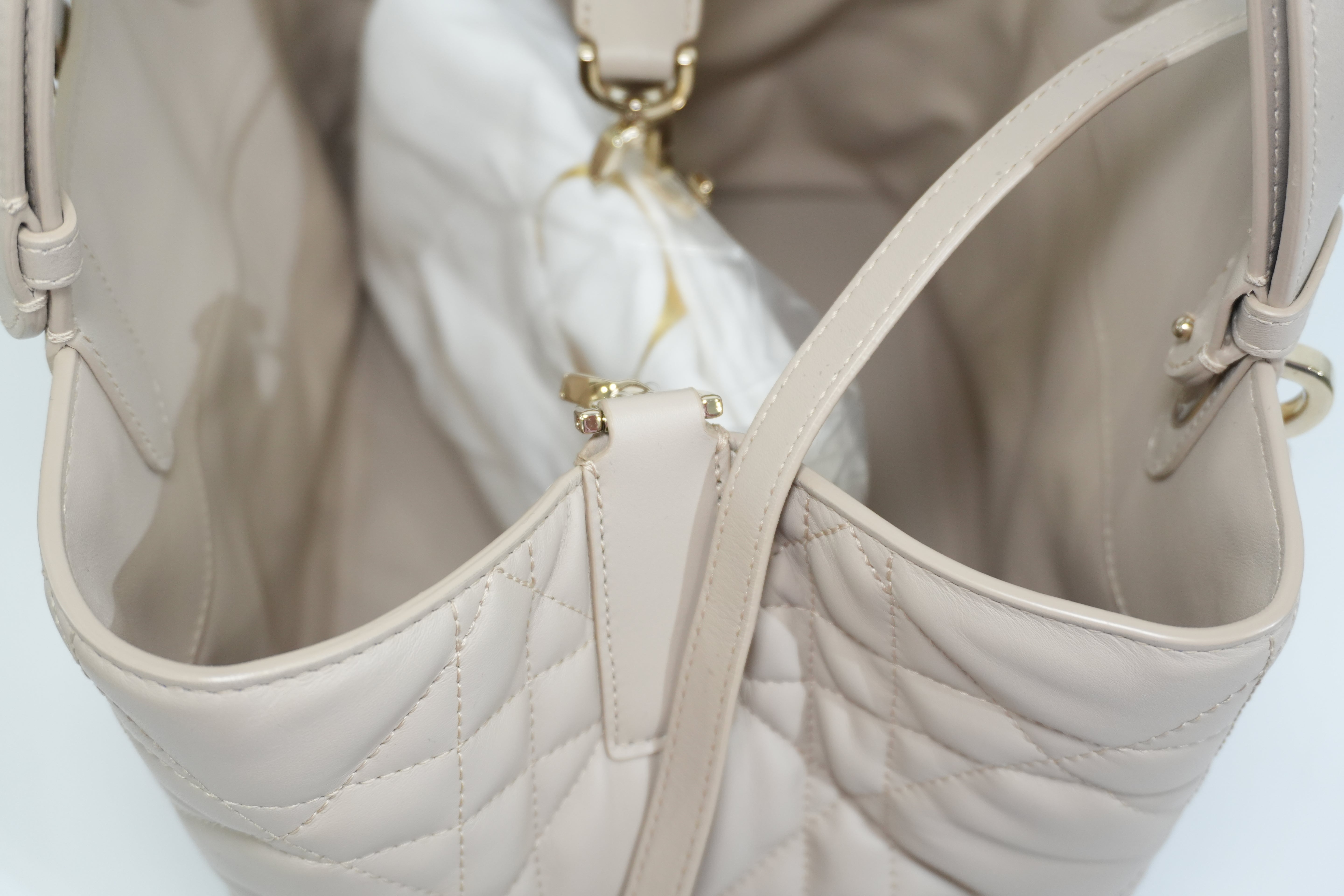 Pre-owned Dior Toujours Handbag Beige