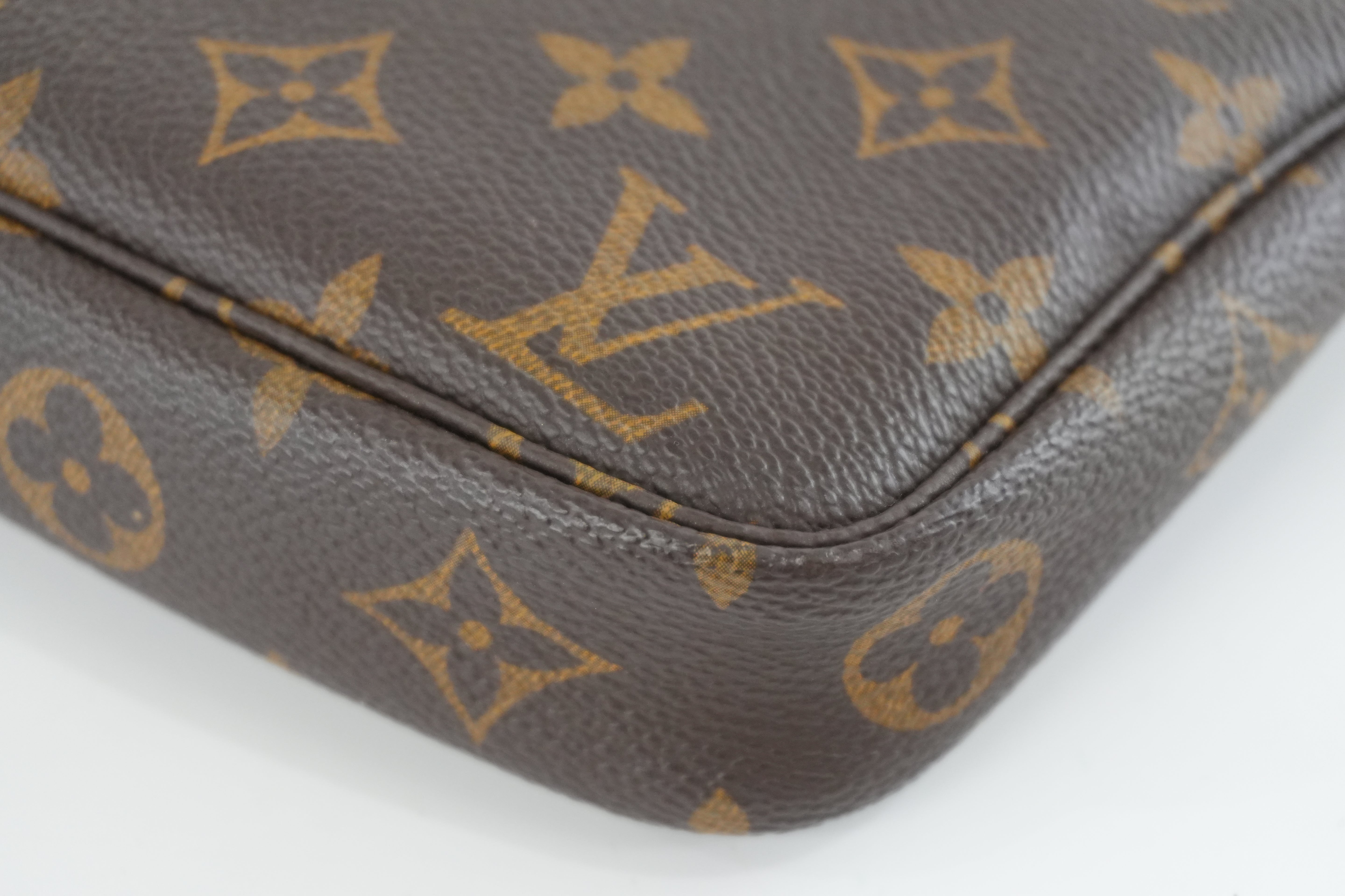 Louis Vuitton Monogram Pochette Accessories Used