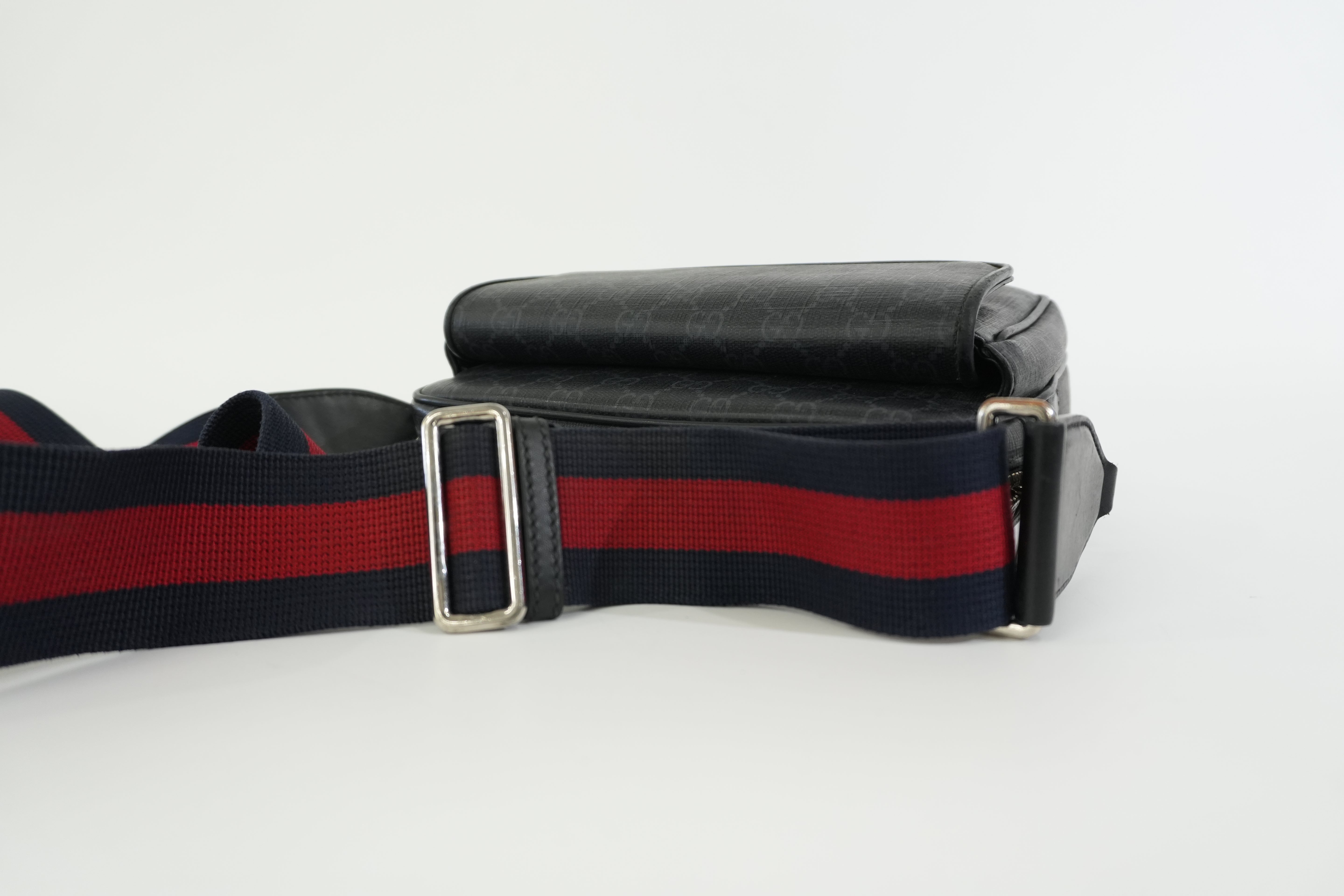 Pre-owned Gucci Guccisima Shoulder Bag Black